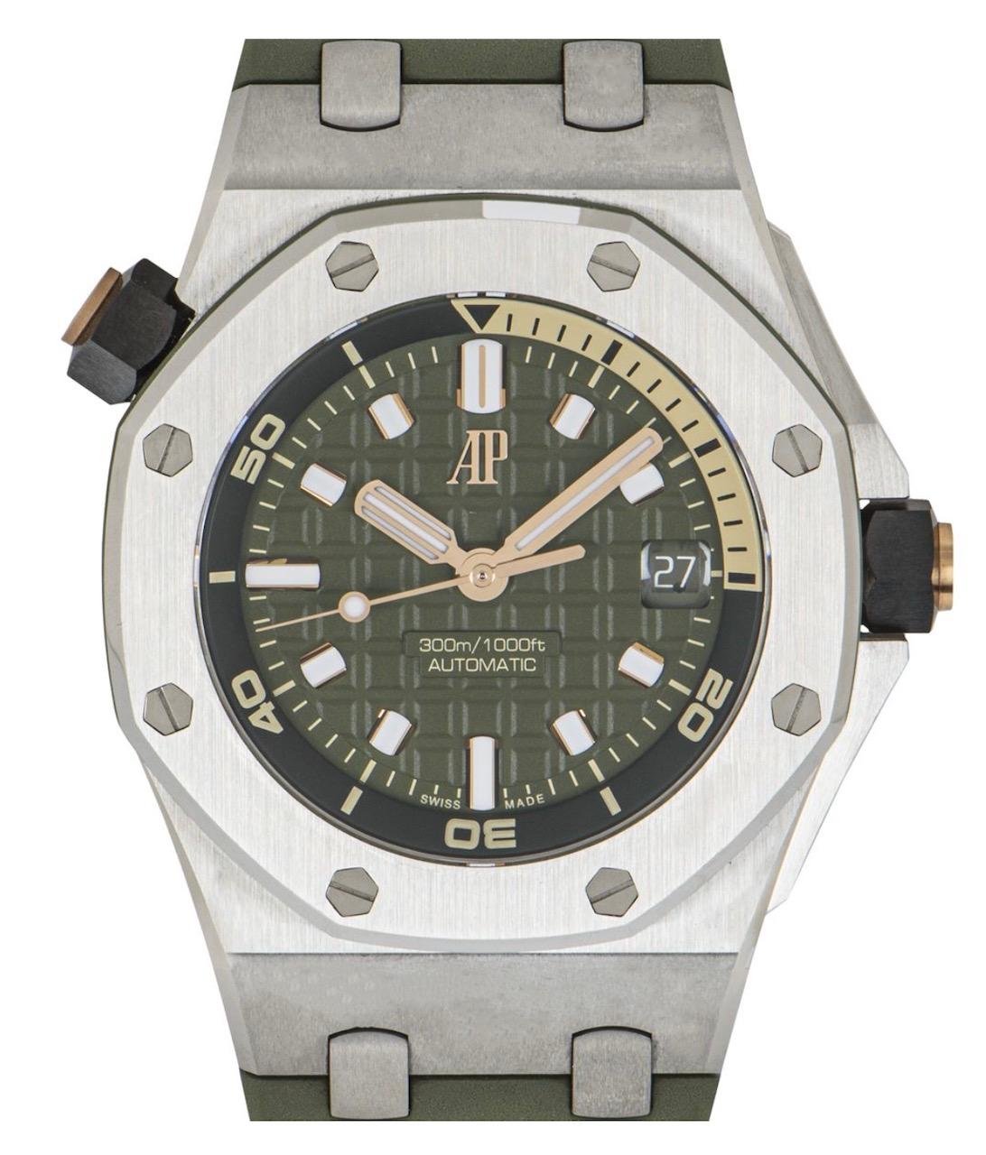 A stunning men's 42mm Royal Oak Offshore Diver wristwatch crafted from stainless steel, by Audemars Piguet. Featuring a green dial with méga tapisserie pattern, a date at 3 o'clock and a black rotating inner bezel. Complementing the dial is the