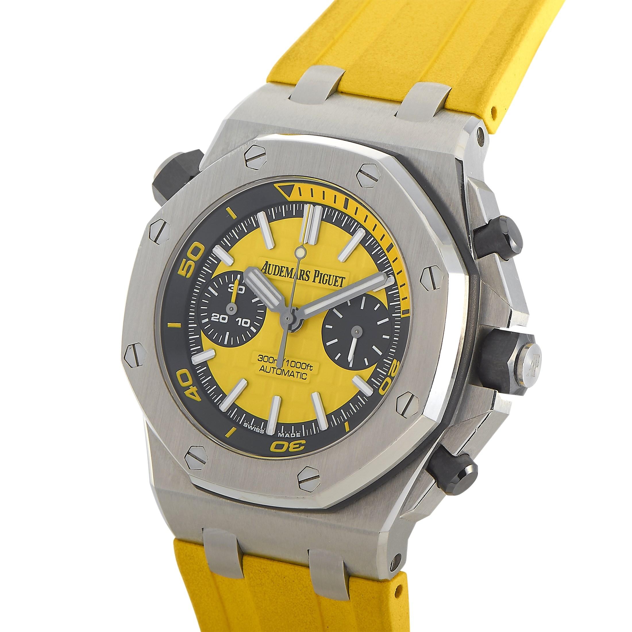 What better combination to keep you company on adventurous underwater exploration than the captivating black and bright yellow for excellent contrast, as featured in this exceptional divers? timepiece from Audemars Piguet that ensures reliable