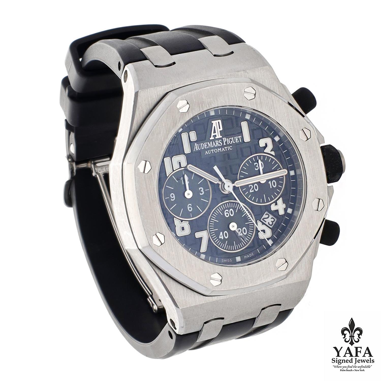 AUDEMARS PIGUET Royal Oak Offshore In Excellent Condition For Sale In New York, NY