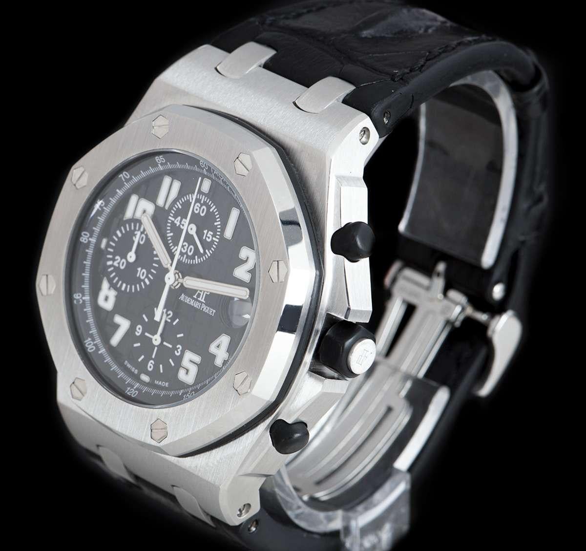 A Stainless Steel Royal Oak Offshore Chronograph Gents Wristwatch, black dial with a 