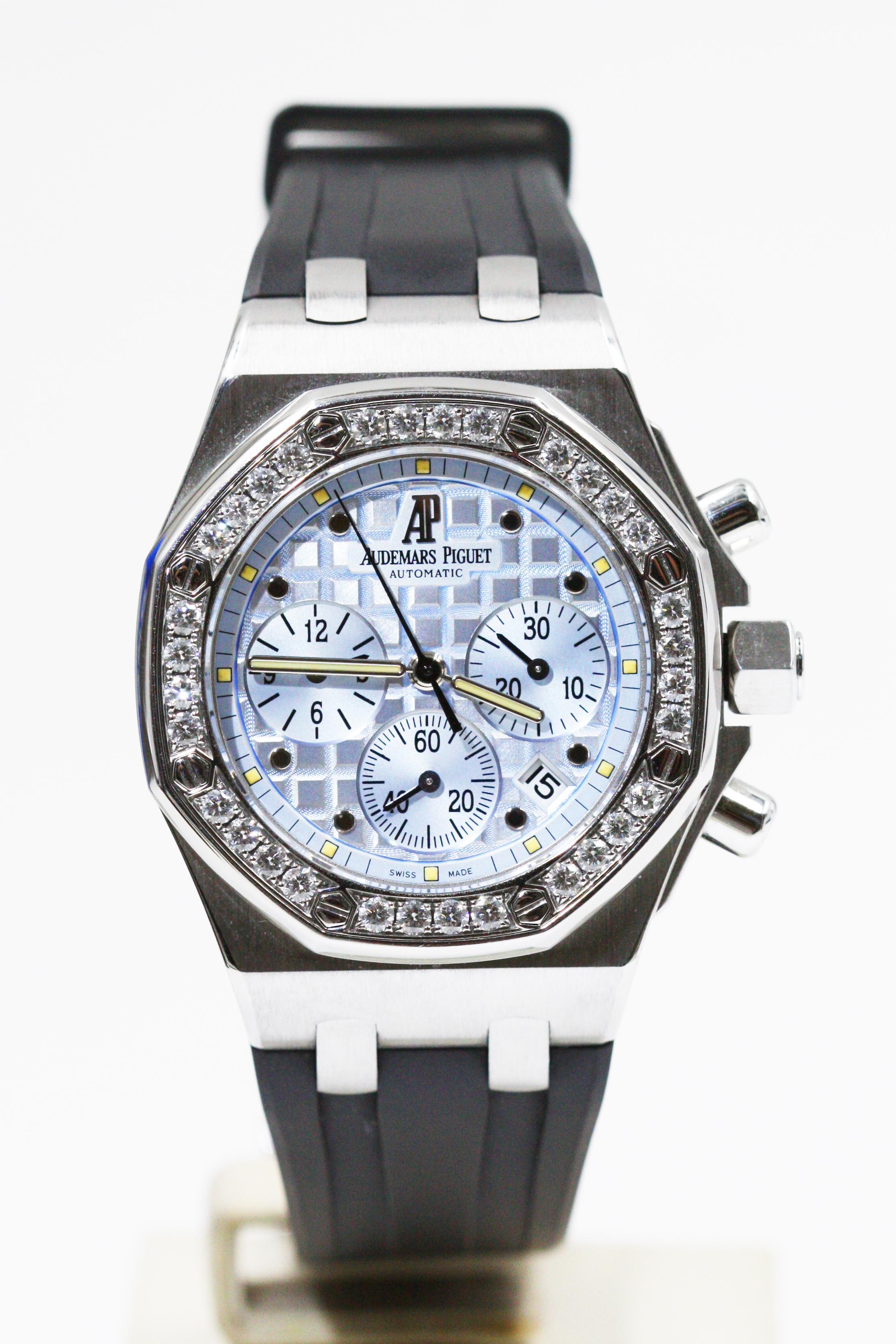 AUDEMARS PIGUET ROYAL OAK OFFSHORE LADY JEANS LIMITED
PARIS BOUTIQUE SPECIAL EDITION

A gorgeous blue limited edition timepiece from Audemars Piguet's Royal Oak Offshore collection- the Lady Jeans wristwatch. The watch's case is made of stainless