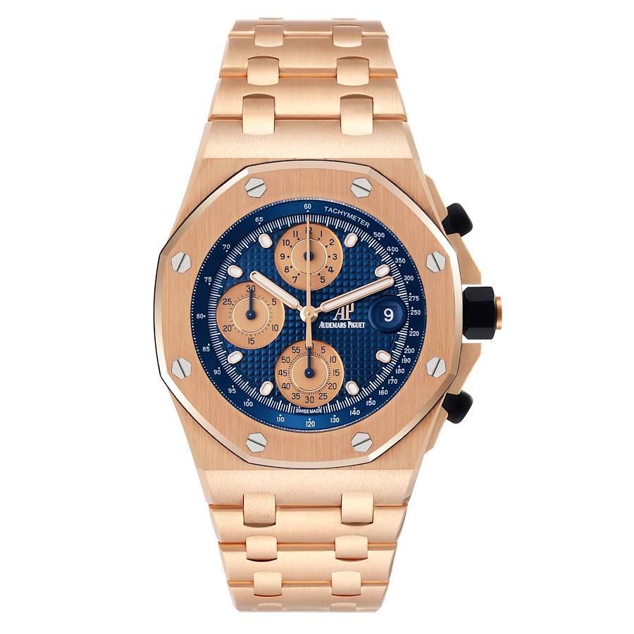 Audemars Piguet Royal Oak Offshore Rose Gold Mens Watch 26238OR Unworn. Mouvement chronographe flyback à remontage automatique. Boîtier octogonal en or rose 18 carats de 42 mm de diamètre. Épaisseur du boîtier : 15.3 mm. Fond saphir transparent