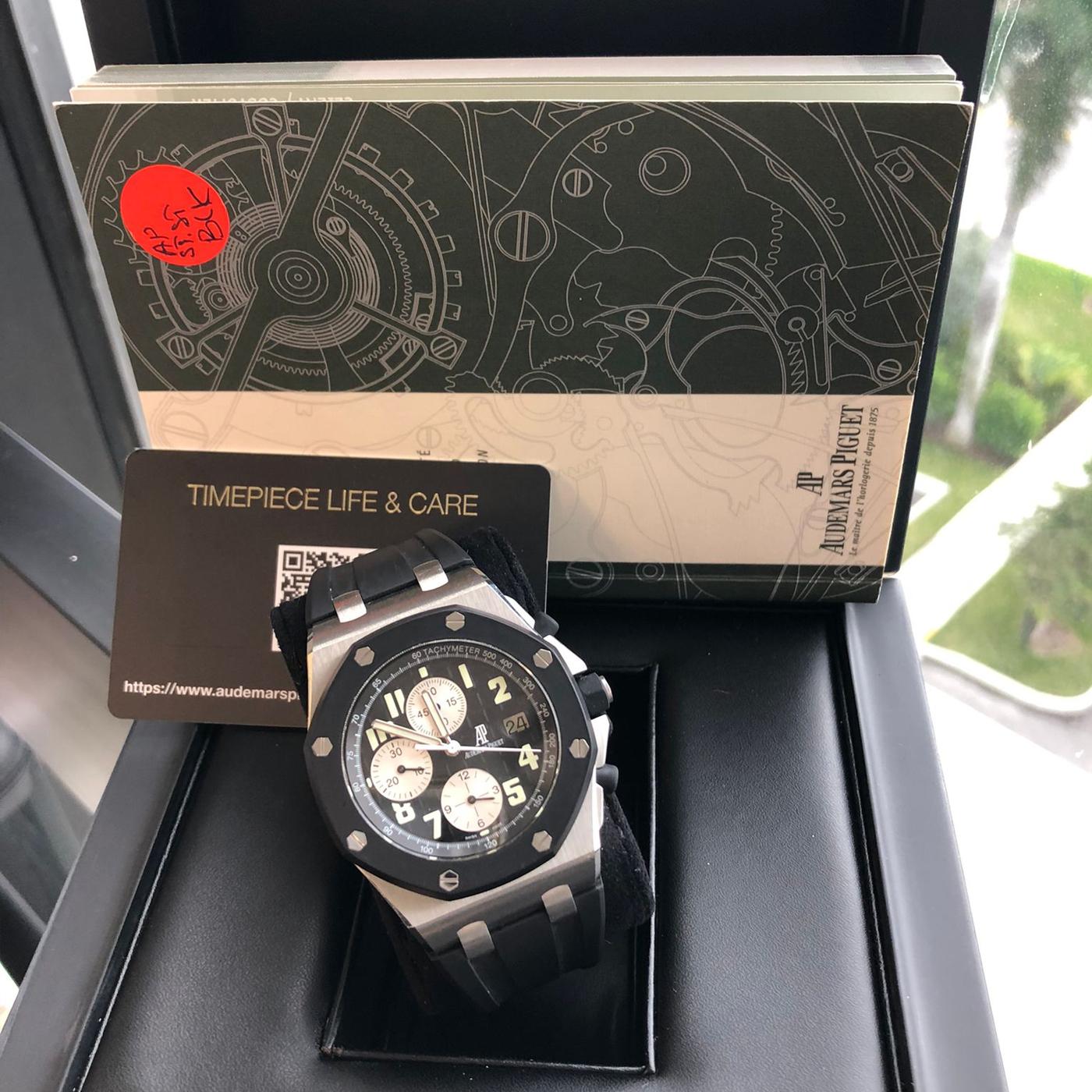 Audemars Piguet: Offshore-Chronograph aus Eichenholz mit schwarzem Zifferblatt 25940SK 7