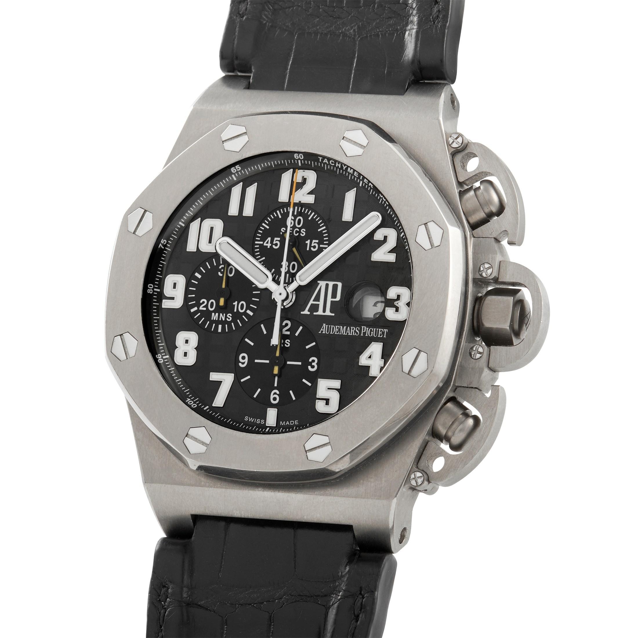 Die Audemars Piguet Royal Oak Offshore T3 Uhr:: Referenznummer 25863TI.OO.A001CU.01:: ist ein kühner Zeitmesser mit einem einzigartigen Blickwinkel. 

Diese Uhr verfügt über ein 48-mm-Gehäuse aus Titan:: das mit einem eleganten schwarzen