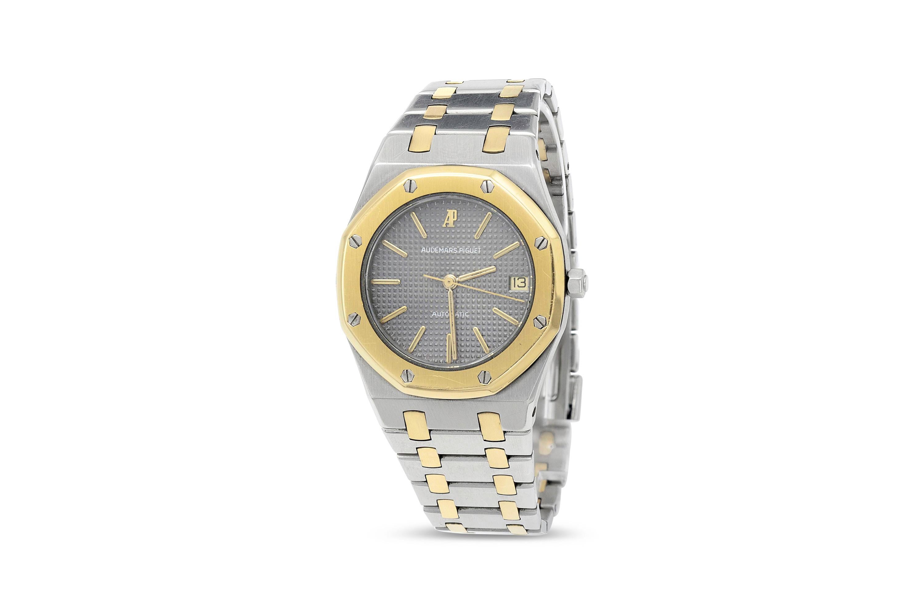 Finely crafted in 18k yellow gold and stainless steel.
Automatic
35mm dial
No # 2236