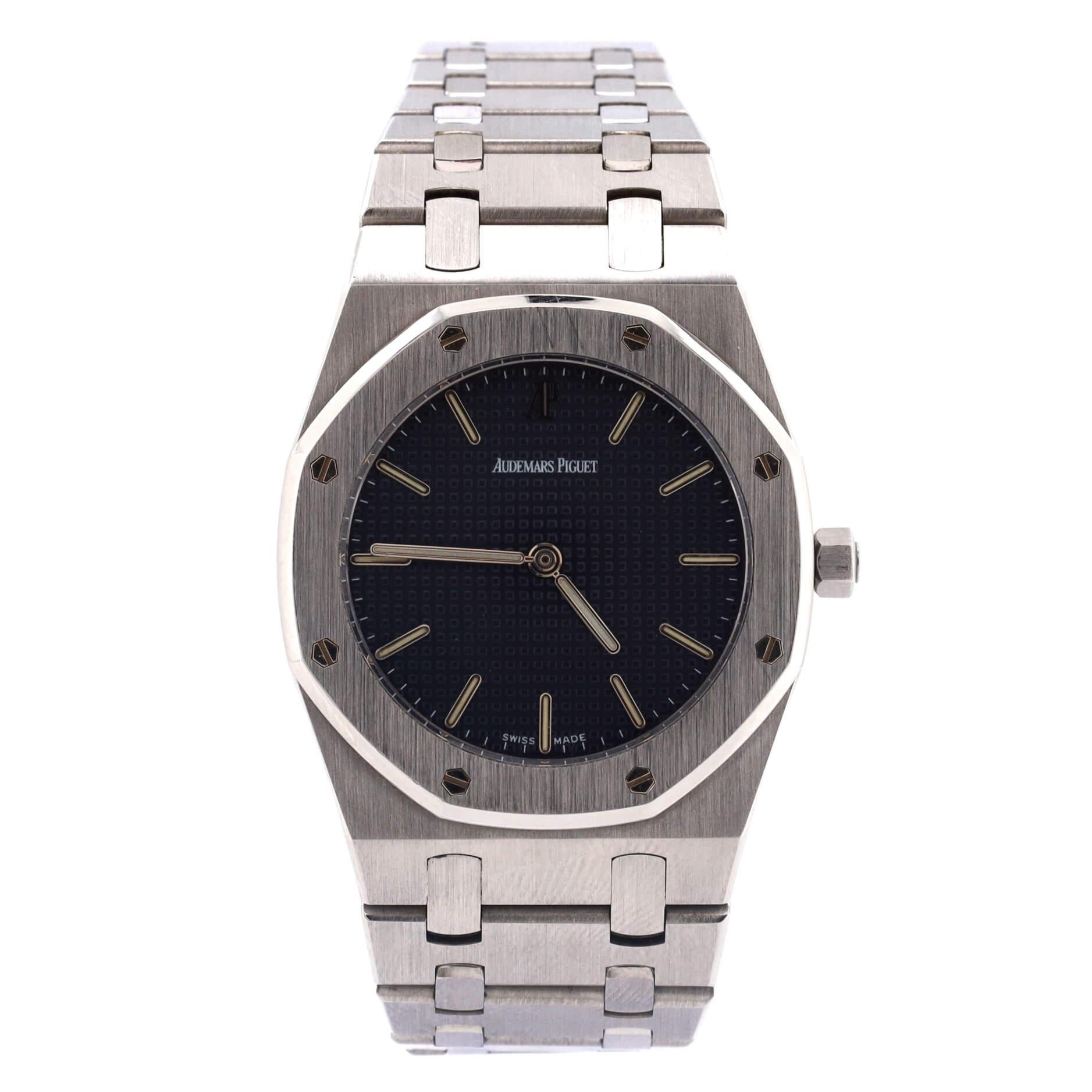 Condition: Great. Minor wear throughout case and bracelet.
Accessories: No Accessories
Measurements: Case Size/Width: 33mm, Watch Height: 6mm, Band Width: 23mm, Wrist circumference: 6.25