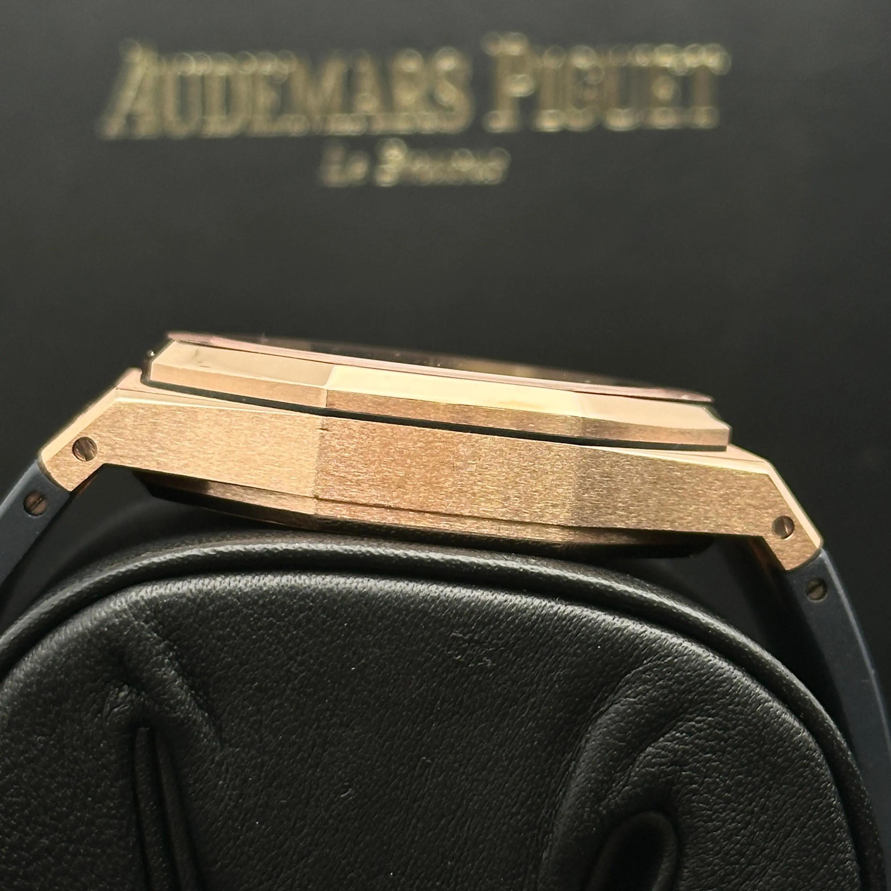 Audemars Piguet Royal Oak Rose Gold Automatic Mens Watch 26331OR.OO.D315CR.01 For Sale 2
