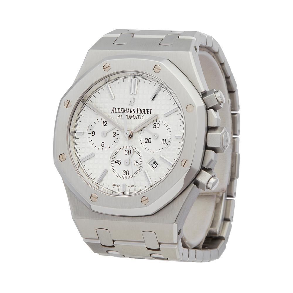 Reference: W5088
Manufacturer: Audemars Piguet
Model: Royal Oak
Model Reference: 26320ST.OO.1220ST.02
Age: Circa 2010's
Gender: Men's
Box and Papers: Box Only
Dial: White Baton
Glass: Sapphire Crystal
Movement: Automatic
Water Resistance: To