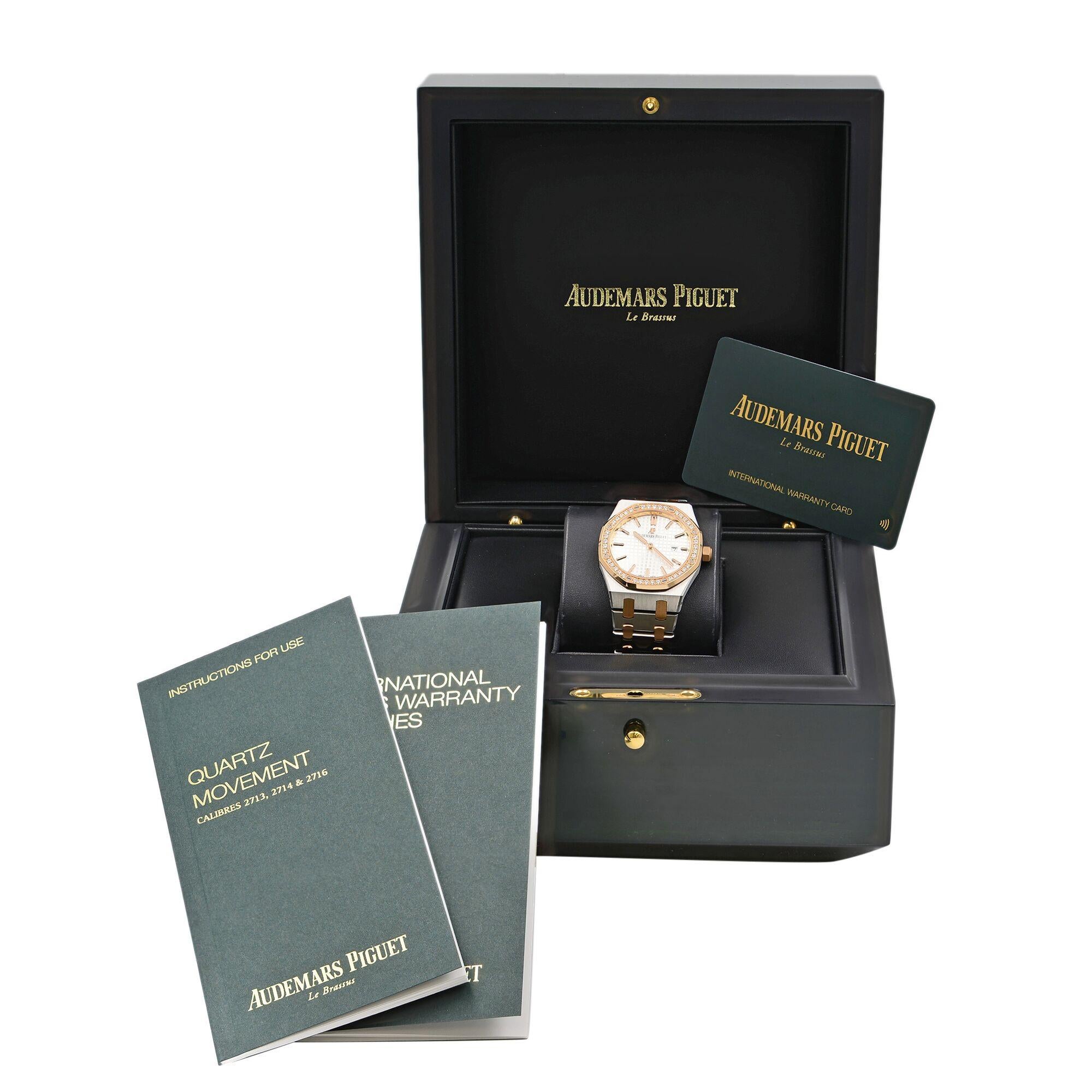 Audemars Piguet Royal Oak Steel Gold Quartz Ladies Watch 67651SR.ZZ.1261SR.01 In Excellent Condition In New York, NY