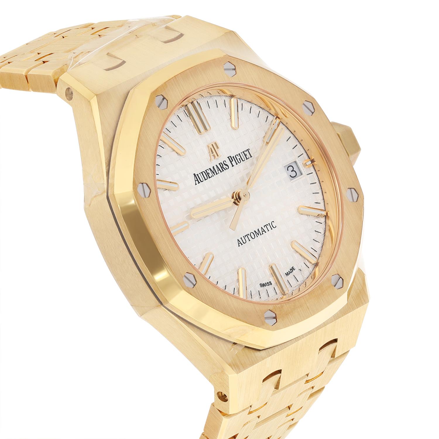 Modern Audemars Piguet Royal Oak Watch 37MM White Index Dial Yellow Gold Watch UNWORN For Sale