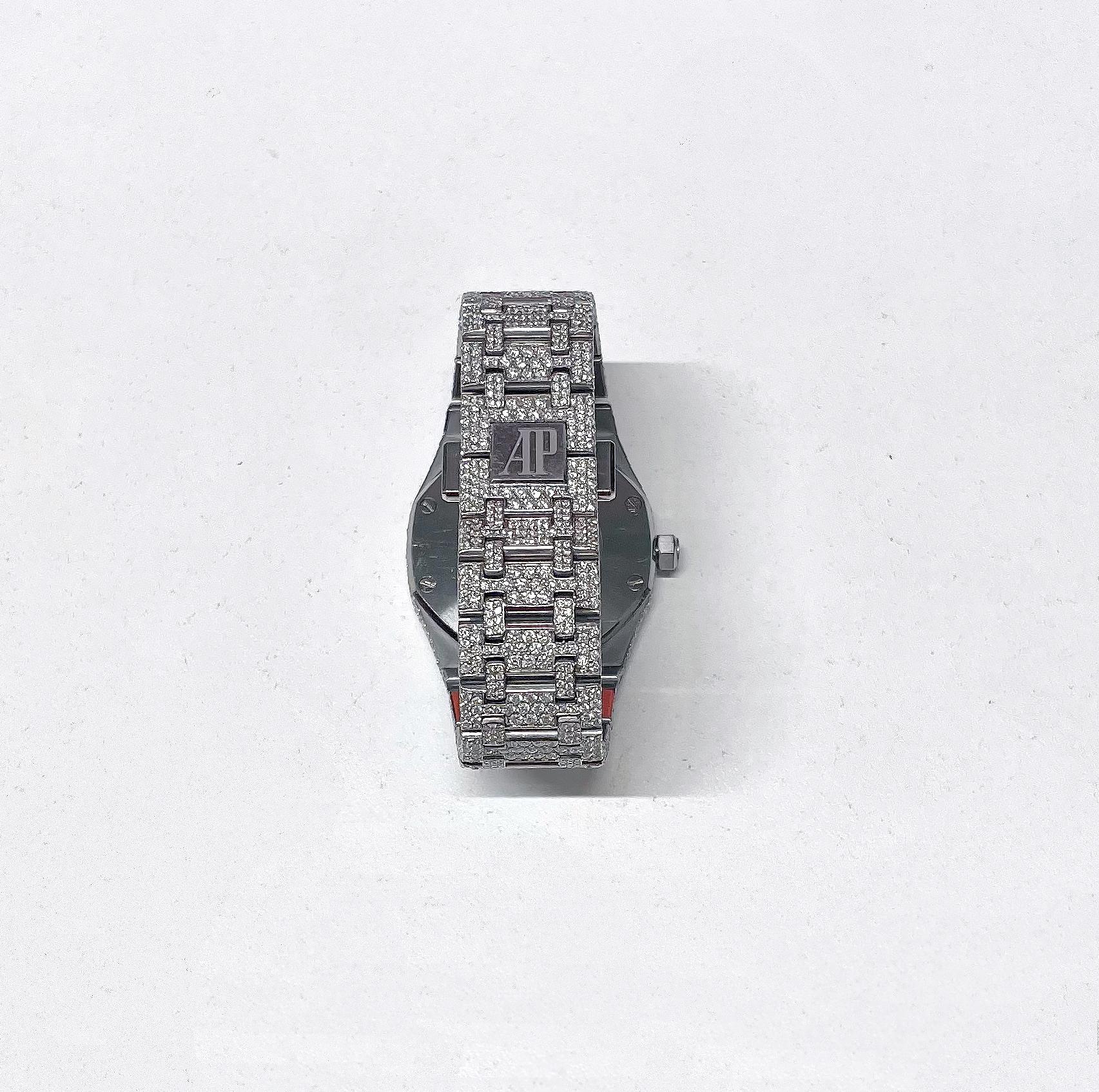 Audemars Piguet Montre Royal Oak avec cadran en acier inoxydable et diamants de 1750 carats ! Pour hommes en vente