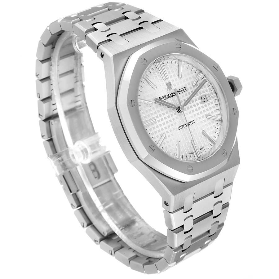 Audemars Piguet Royal Oak White Dial Steel Mens Watch 15400ST Box Card In Excellent Condition In Atlanta, GA