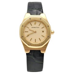 Audemars Piguet Montre « Royal Oak » à bracelet en cuir et or jaune