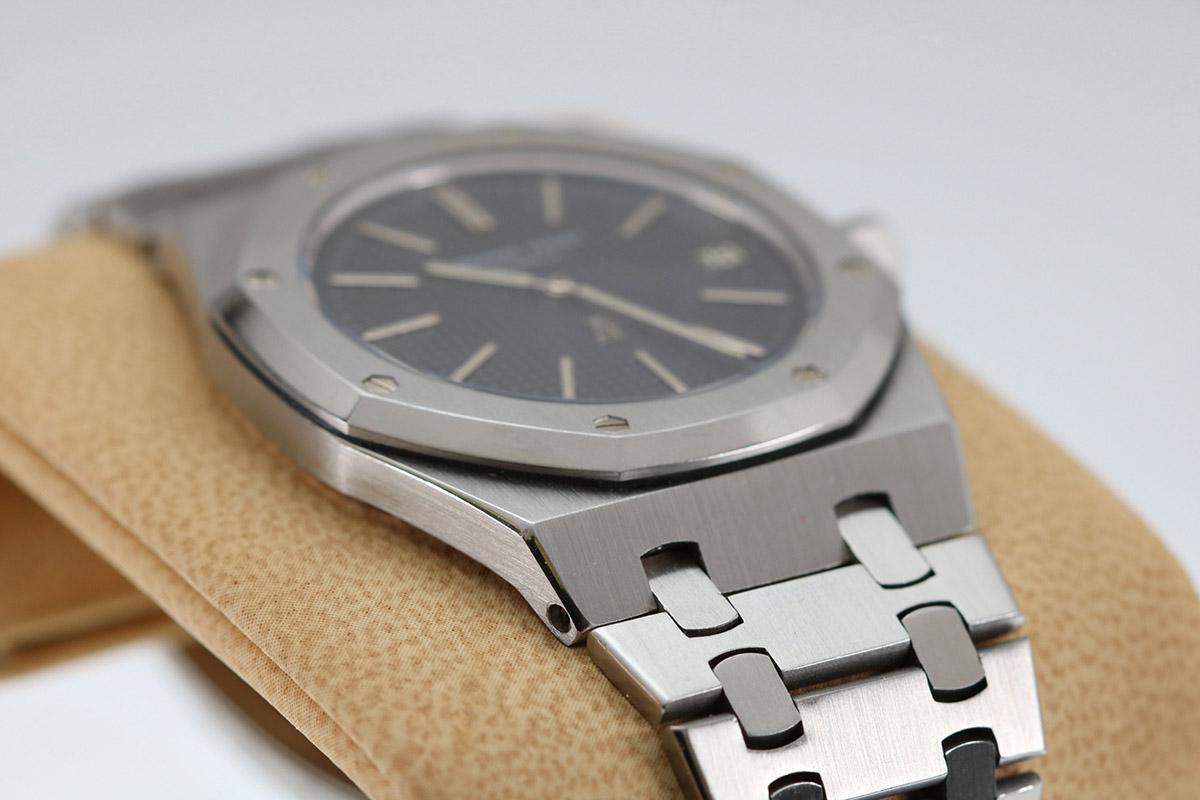 Audemars Piguet Stainless SteelRoyal Oak A Series with Certificat d'Authenticité 3