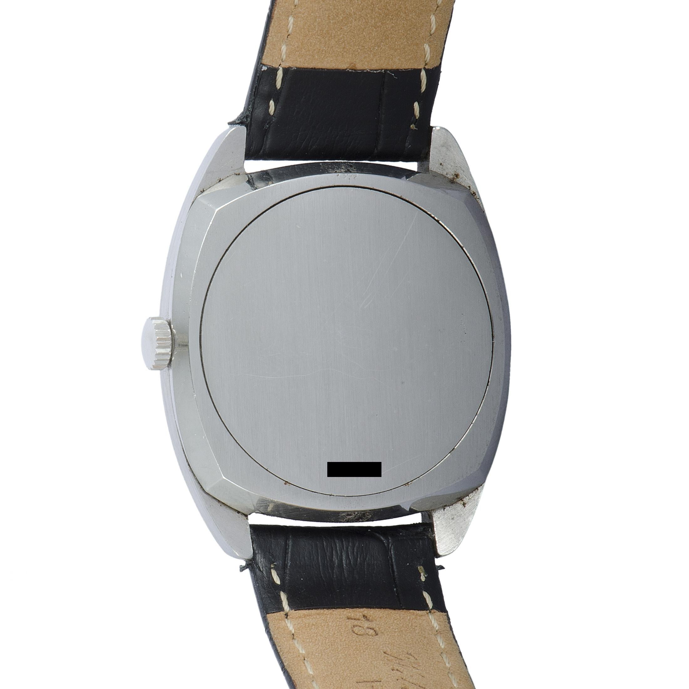 Focusing on the very essentials of timekeeping with extreme aesthetic refinement and exquisite technical quality, this sumptuous rare and vintage (circa 1970s) timepiece from Audemars Piguet is a perfect choice for watchmaking connoisseurs with a