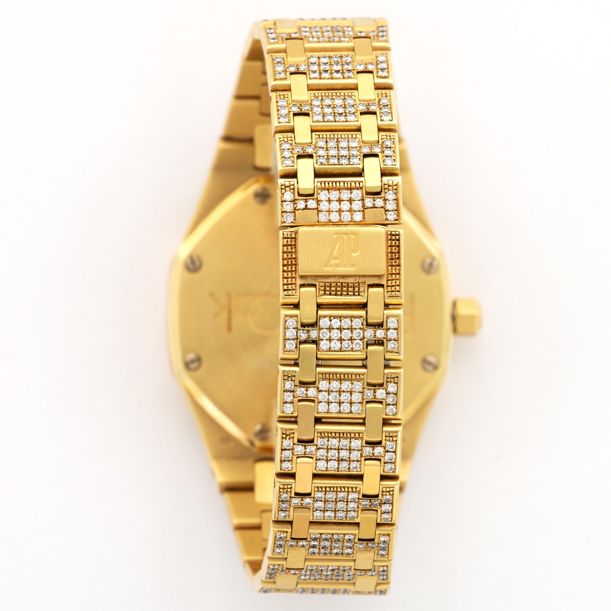 Audemars Piguet Yellow Gold Royal Oak Diamond Watch In Excellent Condition For Sale In Beverly Hills, CA