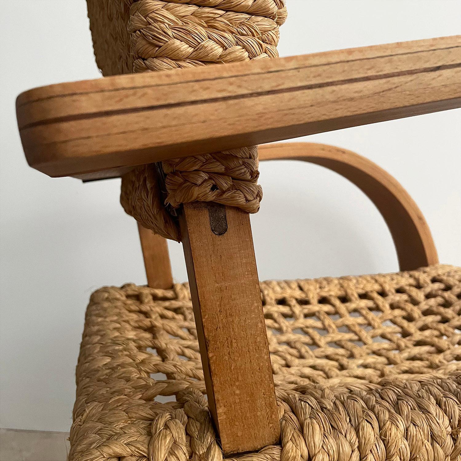 Audoux Minet fauteuils de salon en porte-à-faux en bois cintré en vente 6