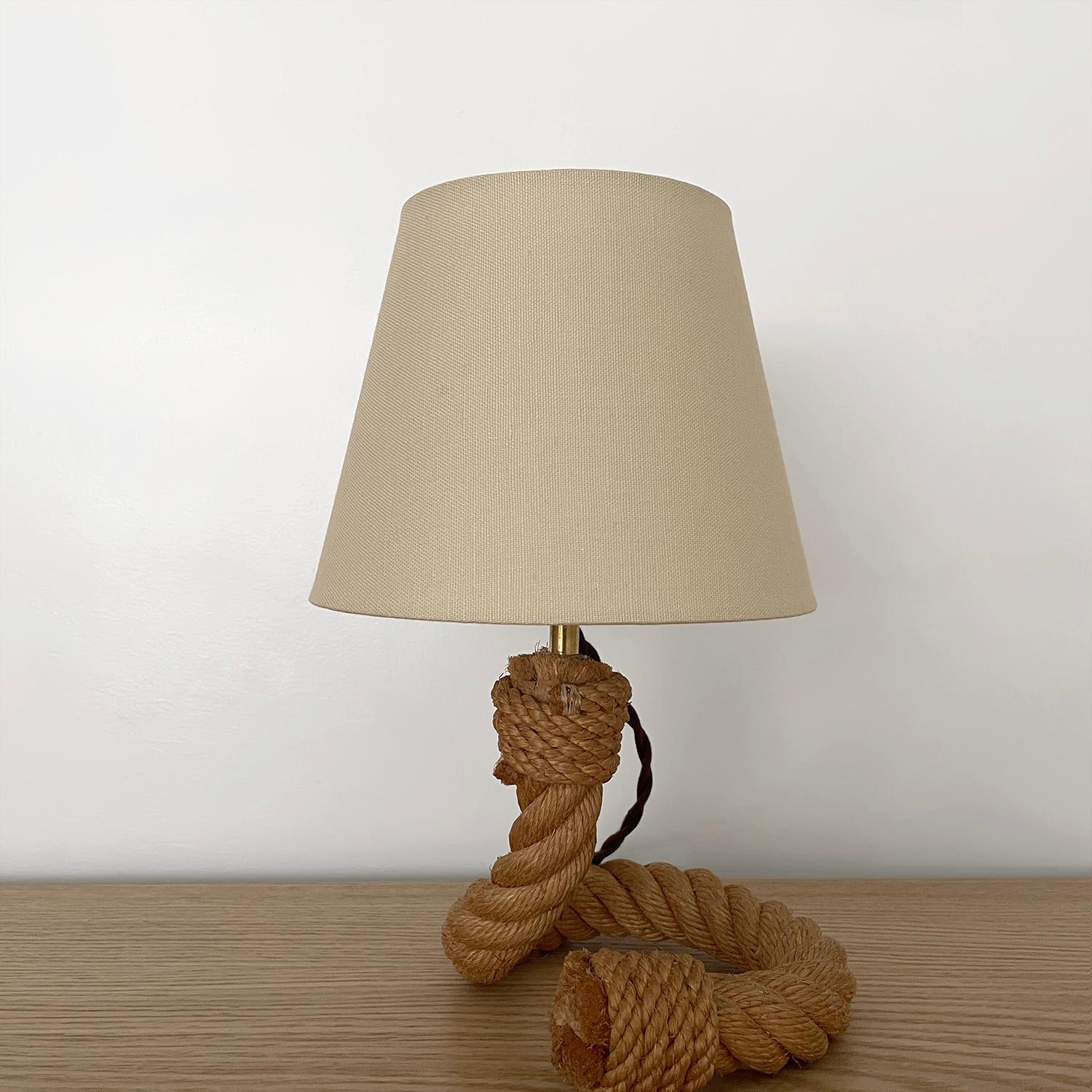 Milieu du XXe siècle Audoux Minet Lampe à poser sur corde - Rewire for US en vente