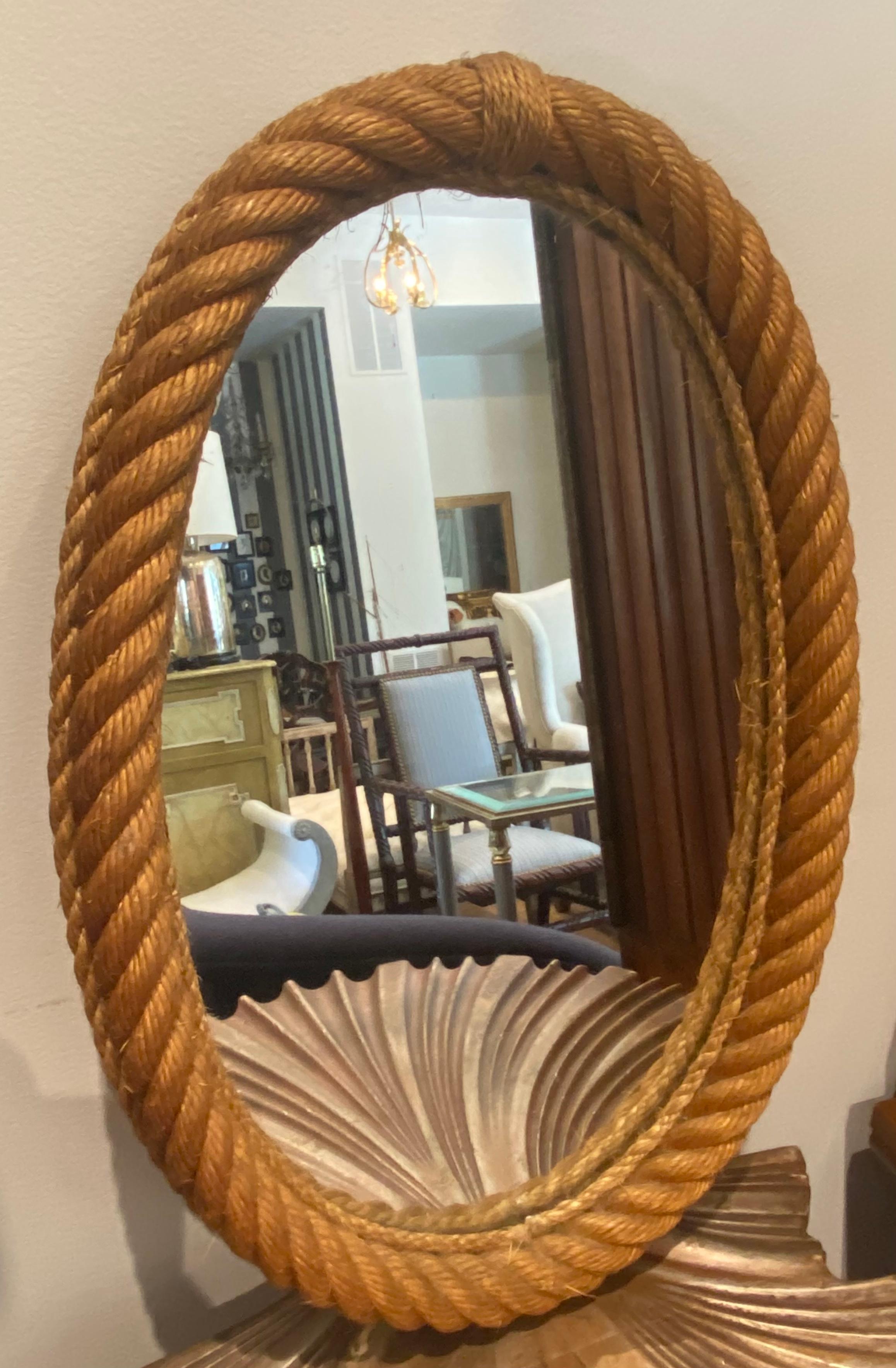 Bellissimo specchio con cornice in corda dei designer francesi Audoux Minet....