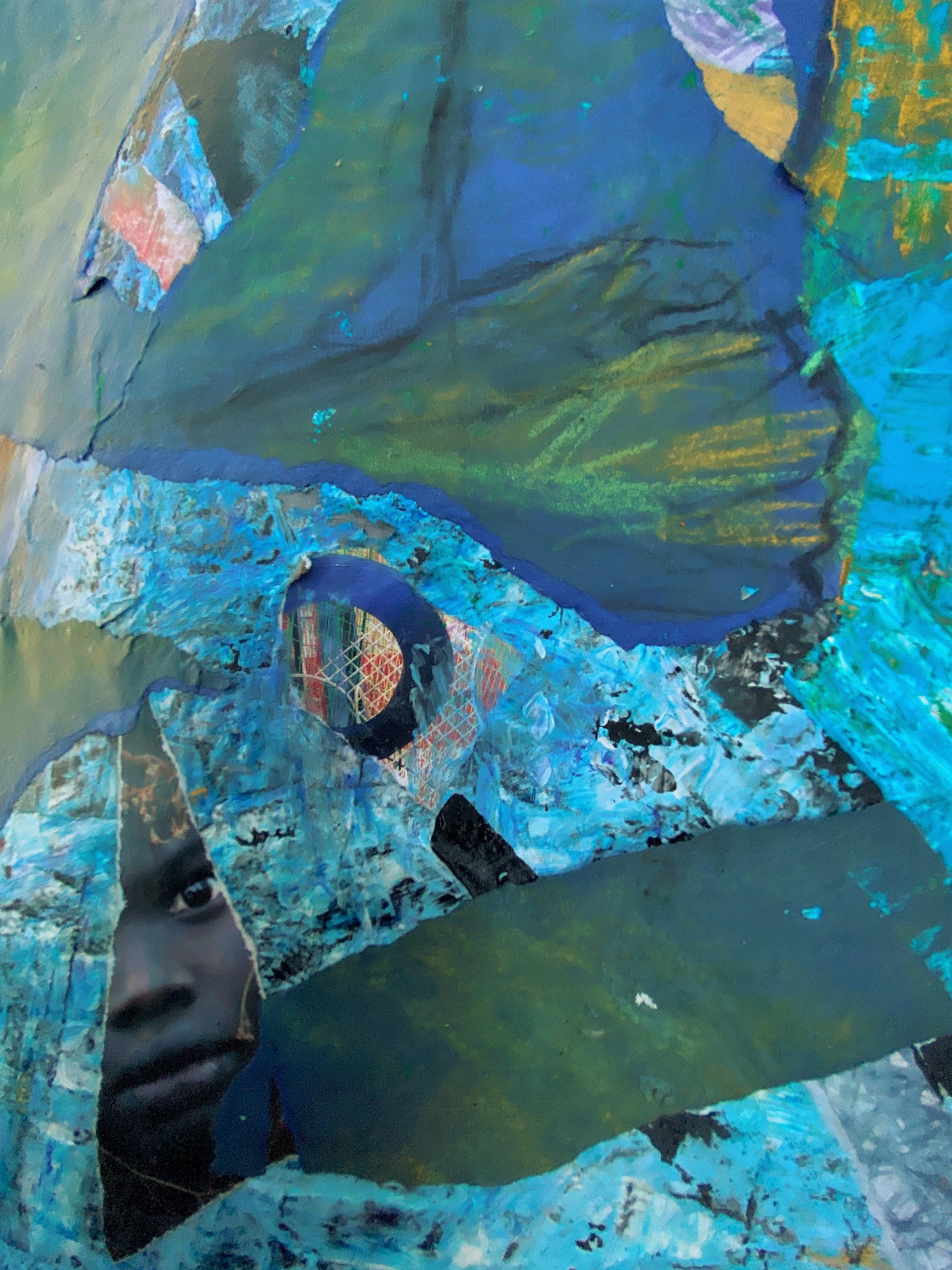 Blaues Indigo, Zeichnungscollage, weibliche Figur mit abstrakten Mustern, leuchtende Blautöne (Amerikanische Moderne), Mixed Media Art, von Audrey Anastasi