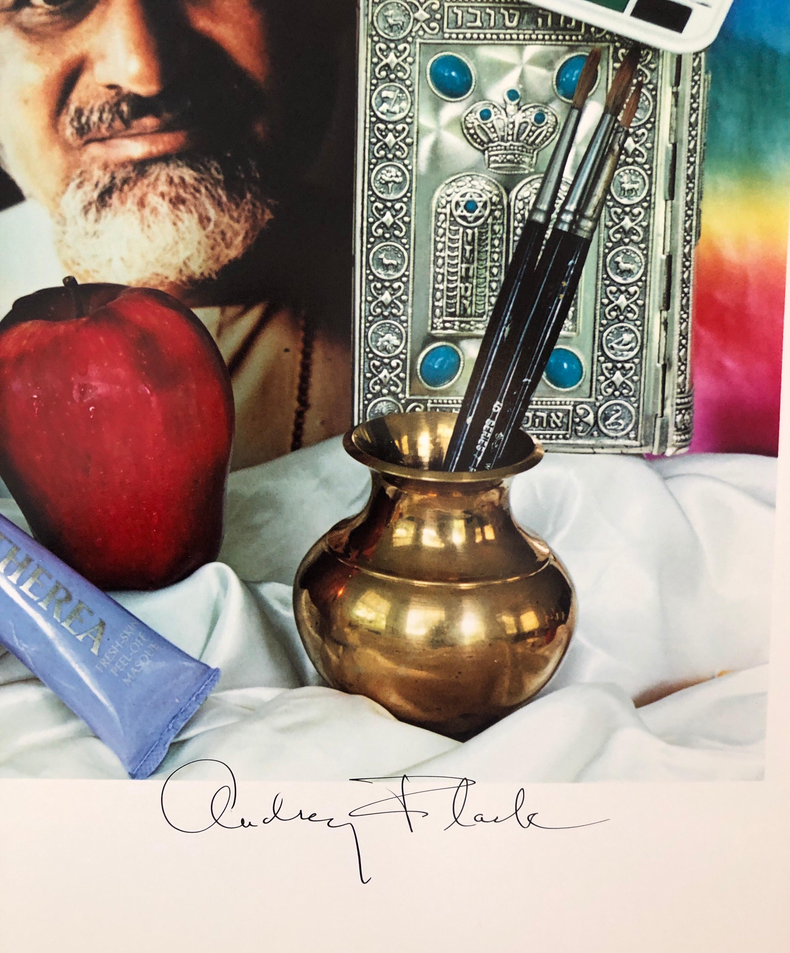 Pop-Art Vintage-Farbfotografie „Course in Miracles“ Druck  Audrey Flack, Foto: im Angebot 4