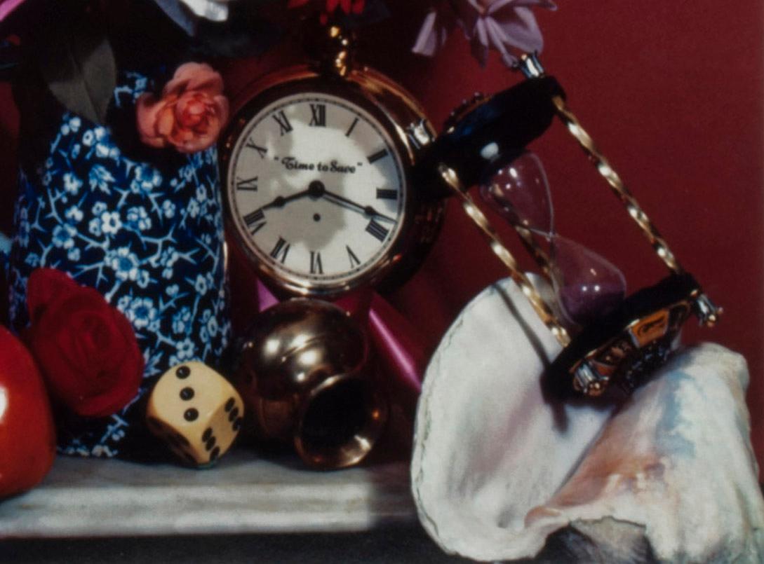 È tempo di risparmiare
Da: 12 fotografie: 1973-1983,
Piastra 8 di 12
Fotografia a trasferimento di colore, 1979
Firmato con l'inchiostro
Edizione: 50, questo esemplare è una Prova d'Artista (7/10)
Stampante:  Guy Stricherz 
Editore:  Prestige Art