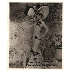 Audrey Hepburn Vintage 1960s My Fair Lady signiertes Foto:: schwarz und weiß