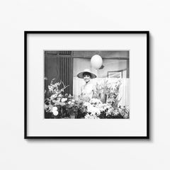 Audrey Hepburn con palloncino, fotografia vintage di Vincent Rossell, Parigi, 1962