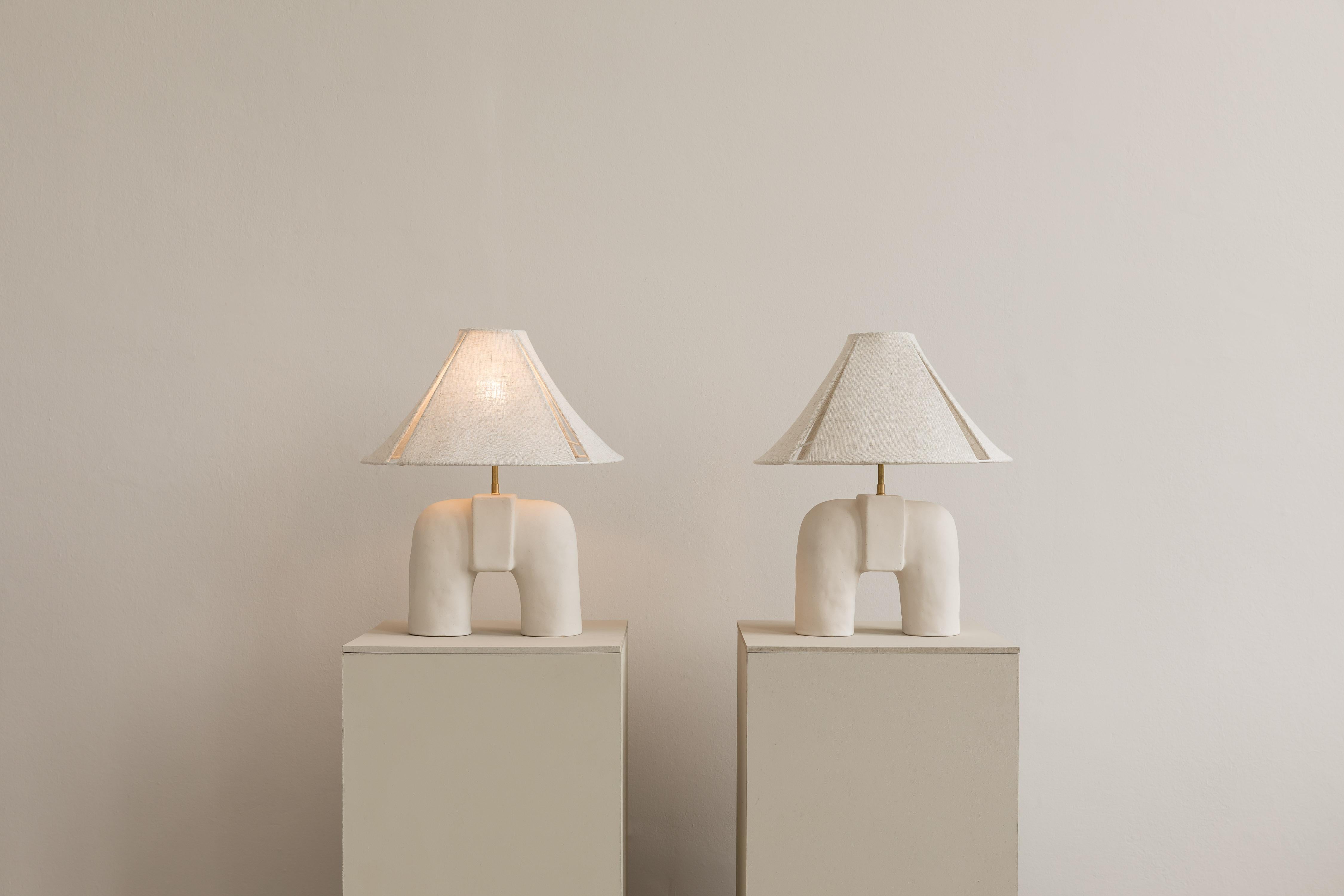Espagnol Lampe de table Audrey par Cuit Studio en vente