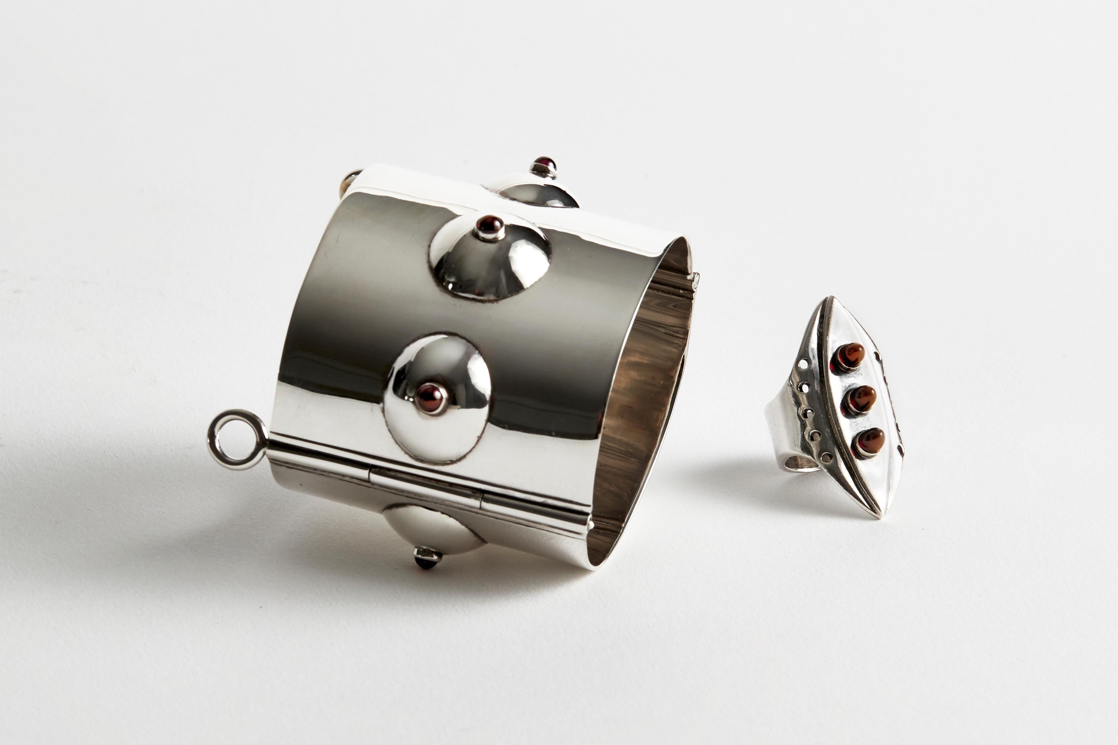 Audrey Werner, Sterling Silver and Garnet Dome Cuff, United States, 1995 In Excellent Condition For Sale In New York, NY