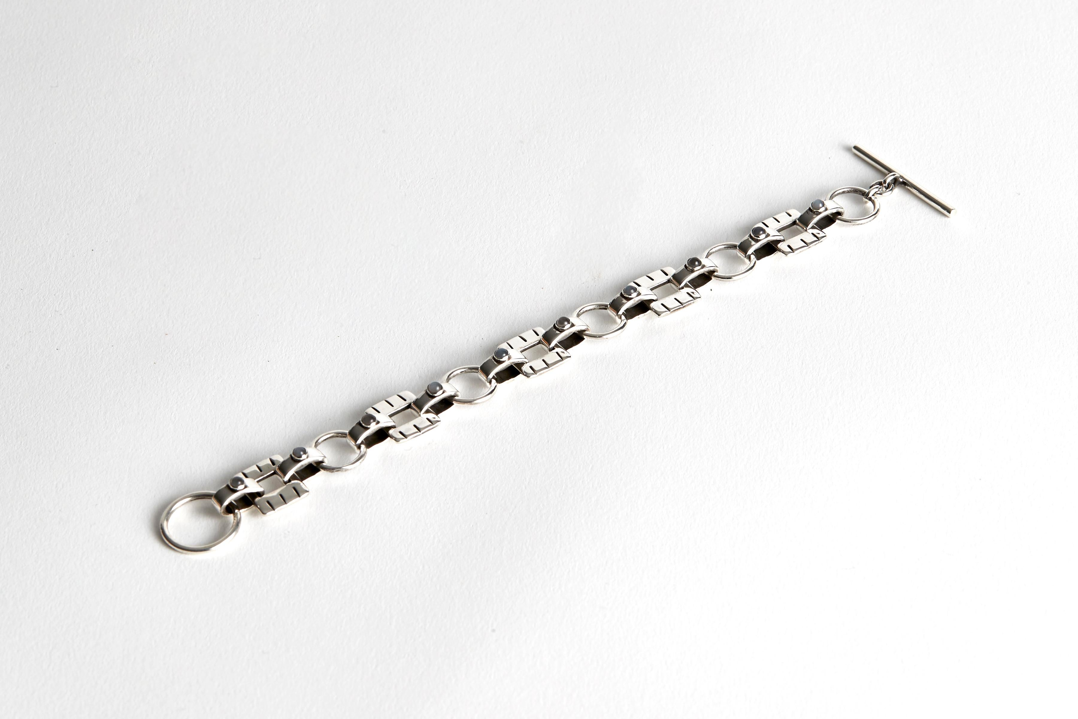 Audrey Werner, Sterling Silver and Grey Moonstone Taxco Bracelet, US, 1993 In Excellent Condition For Sale In New York, NY