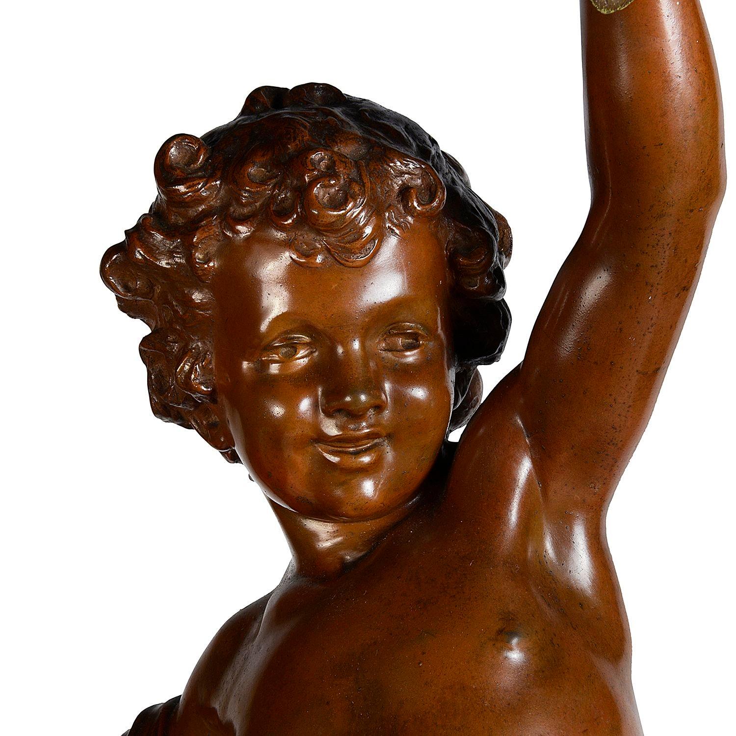 Romantico Agosto. Lampada Moreau a putti grandi in bronzo, XIX secolo. in vendita