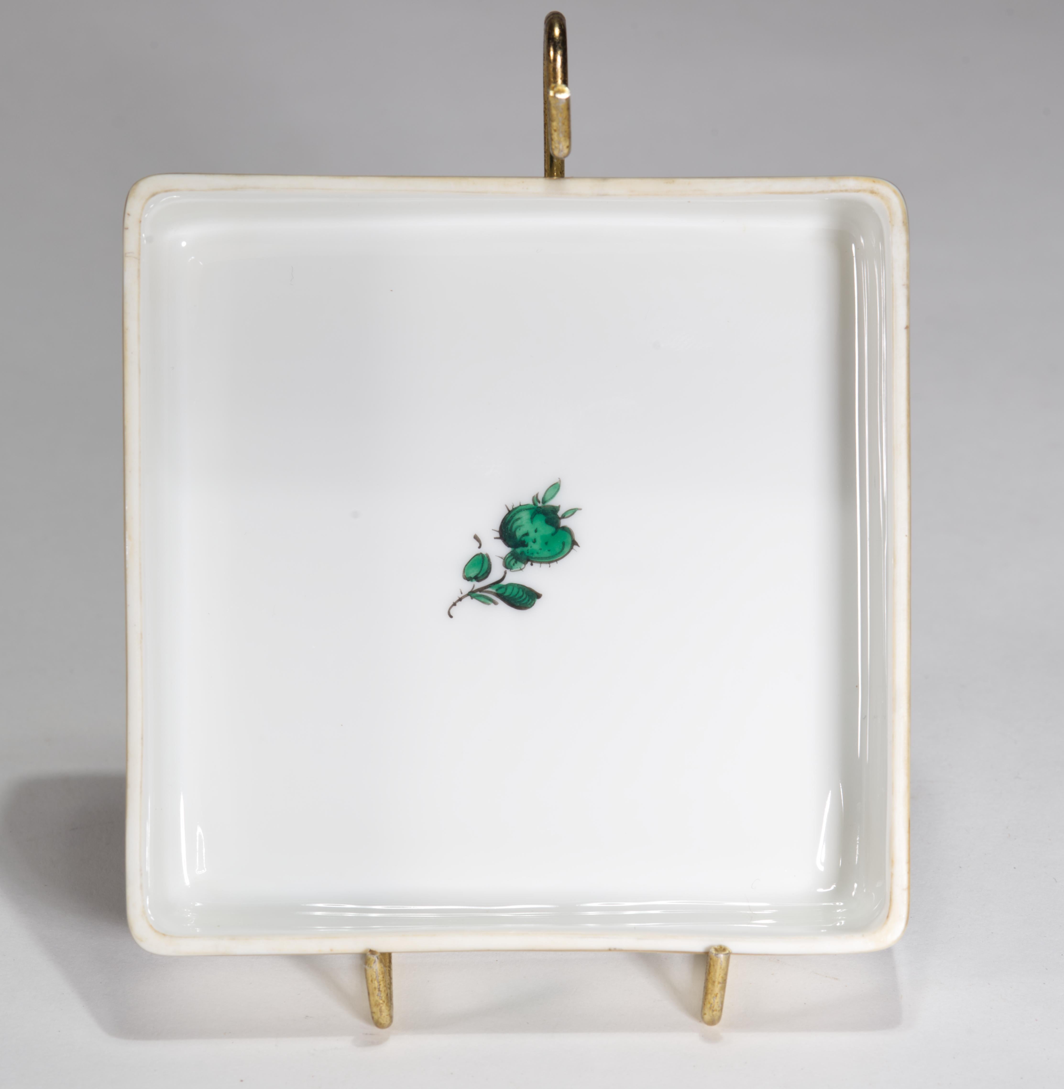 Céramique Augarten Maria Theresa Porcelaine Dresser Box & Lid en vente