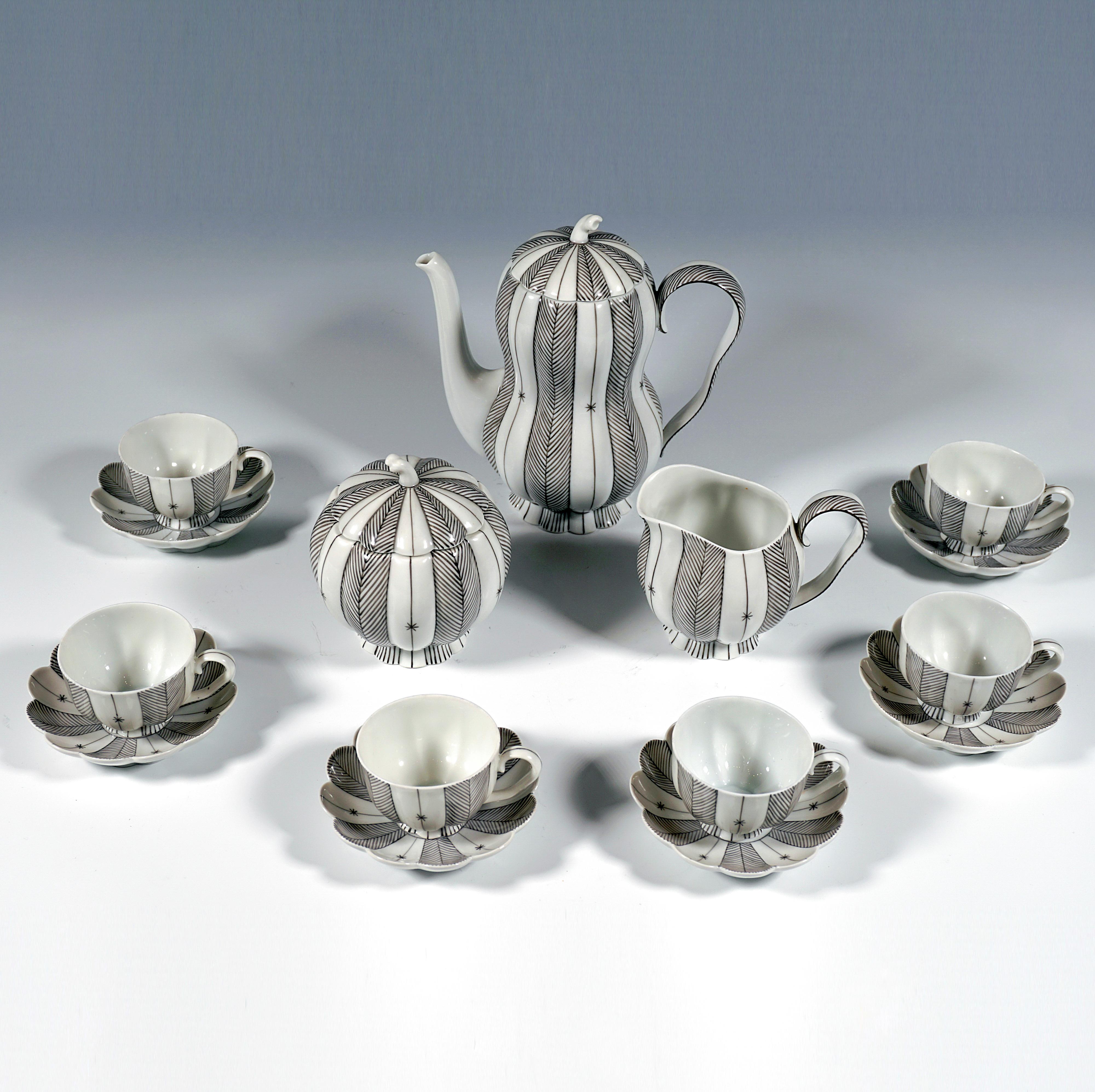 In 1929, Josef Hoffmann, founder of the legendary 'Wiener Werkstätte, designed this world-famous mocha service. Hoffmann was one of the greatest designers of the 20th century and a member of the 'Vienna Secession' with 
artists such as Gustav Klimt,