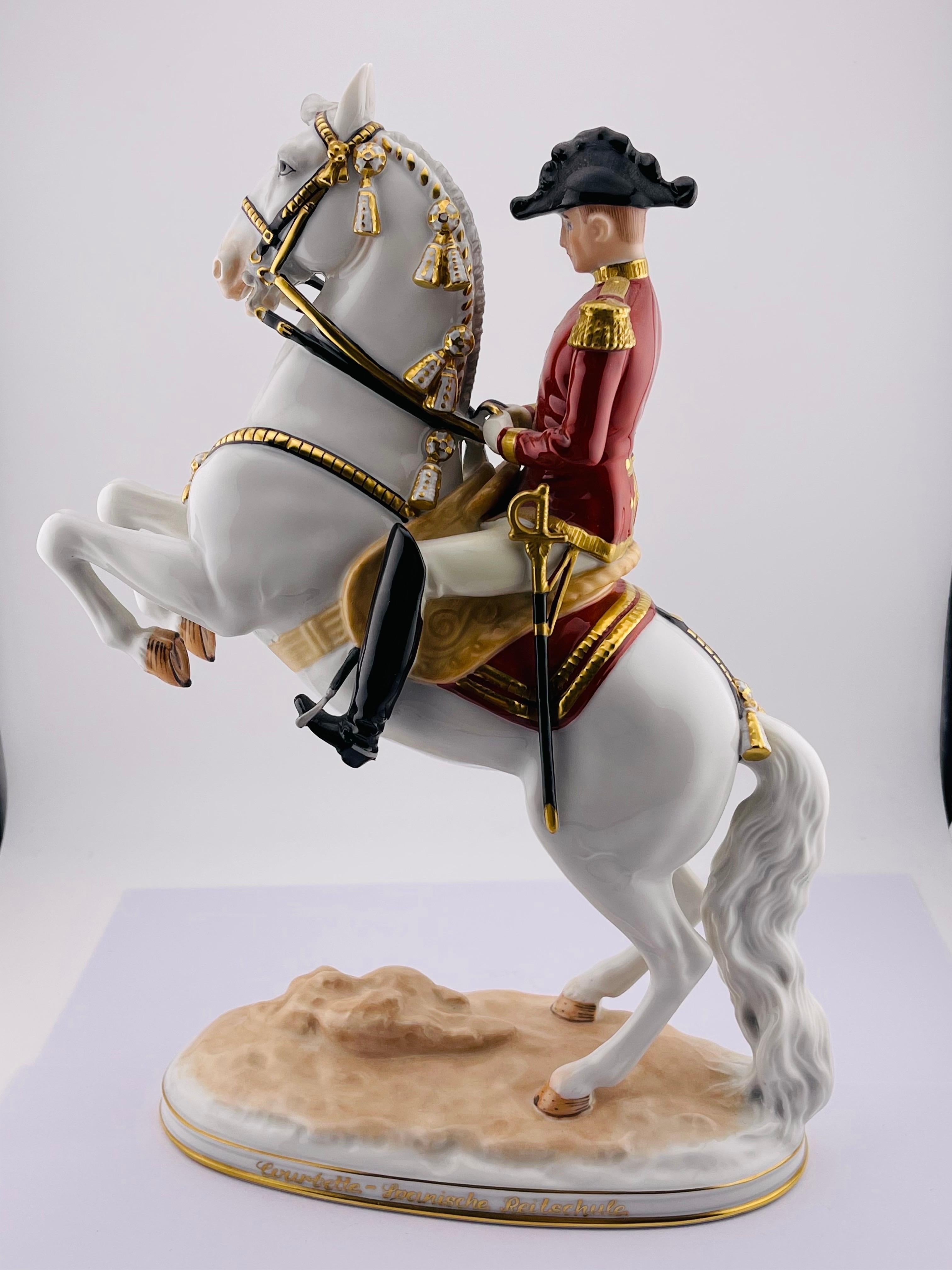 Augarten Viena - figura grande - Courbette / Spanish Riding School - aprox. 29 en venta 6