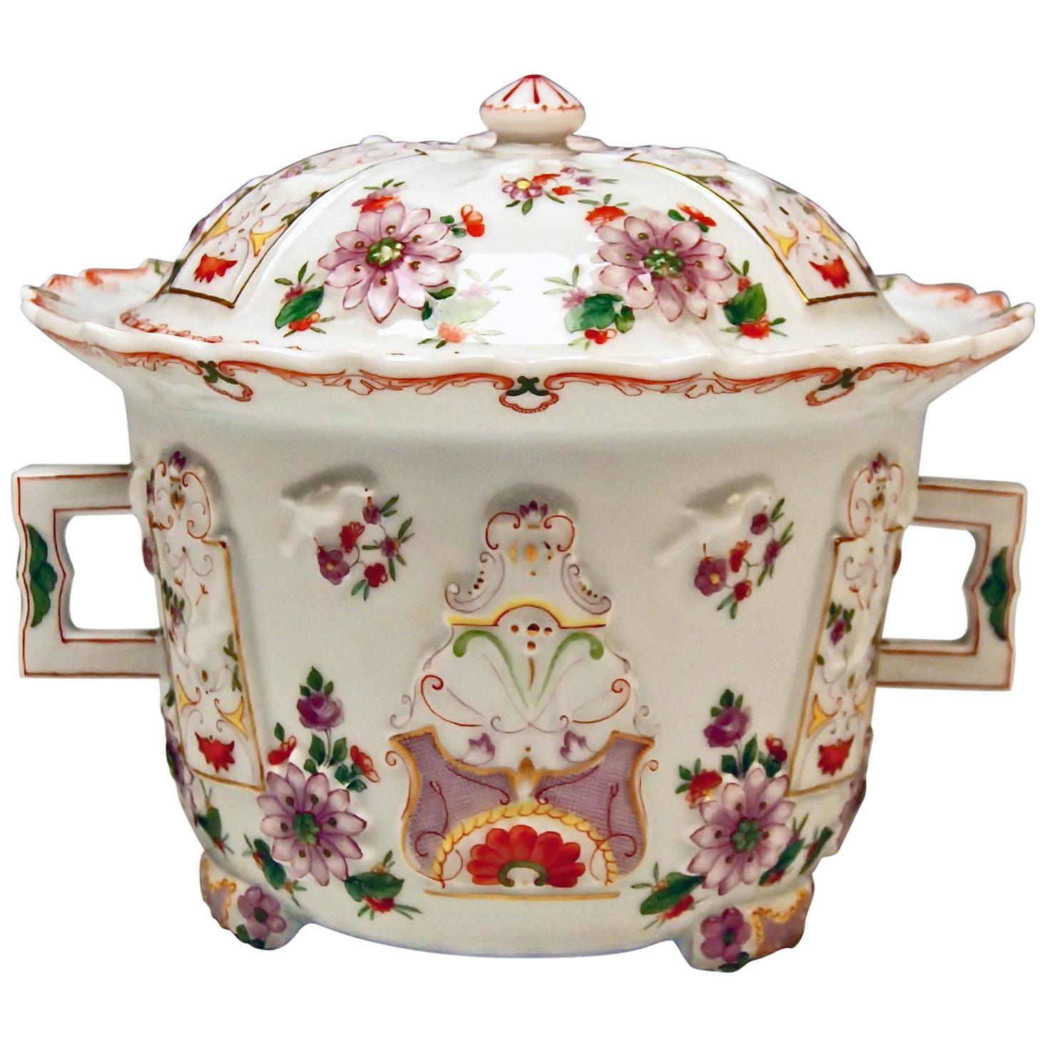 Augarten Vienna Lidded Oil Pot Candy Box Baroque Style Chinese Decor Du Paquier