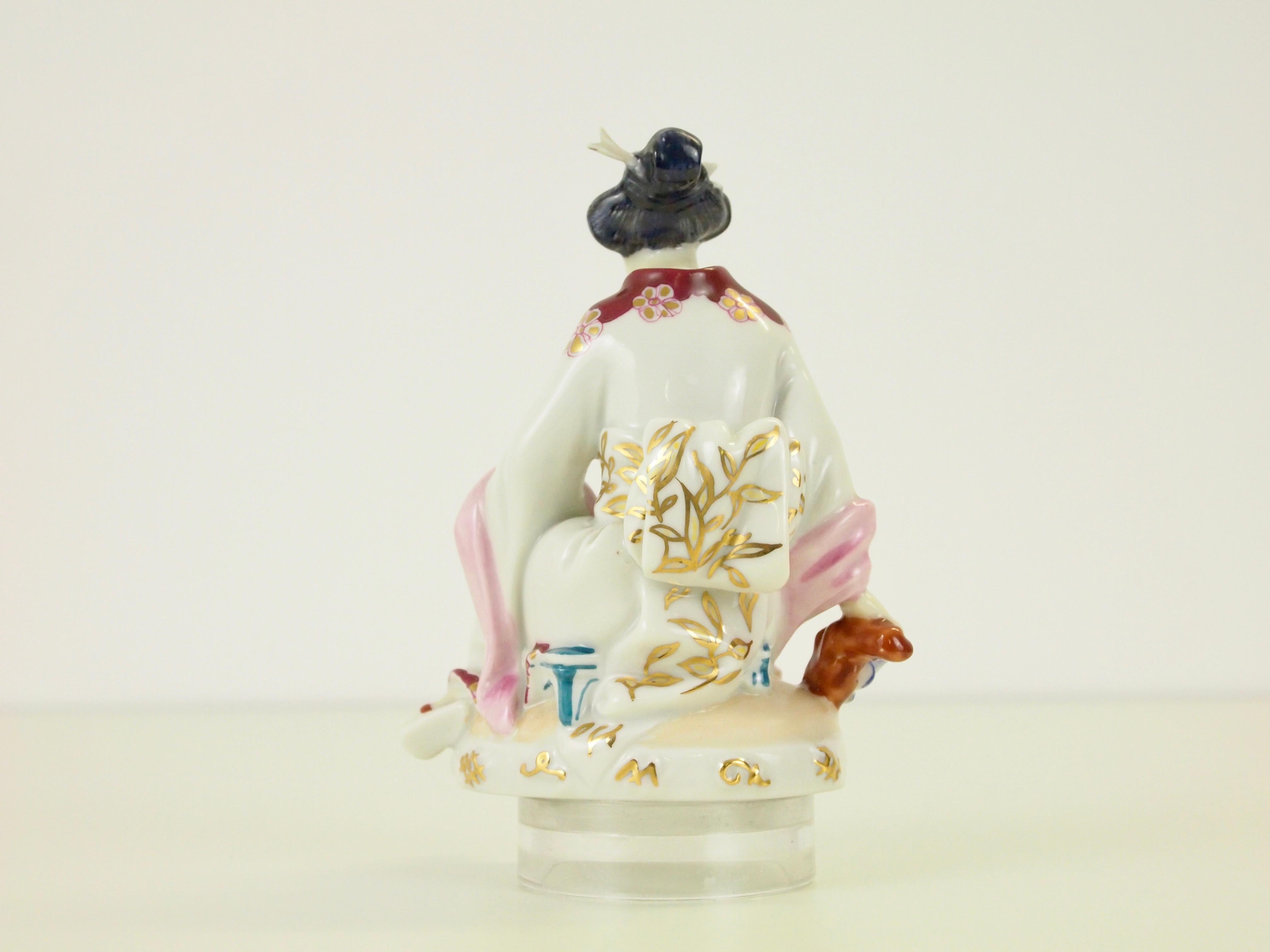 Austrian Augarten Wien Porcelain Figurine Depicting a Chinese Woman by Mathilde Jaksch For Sale