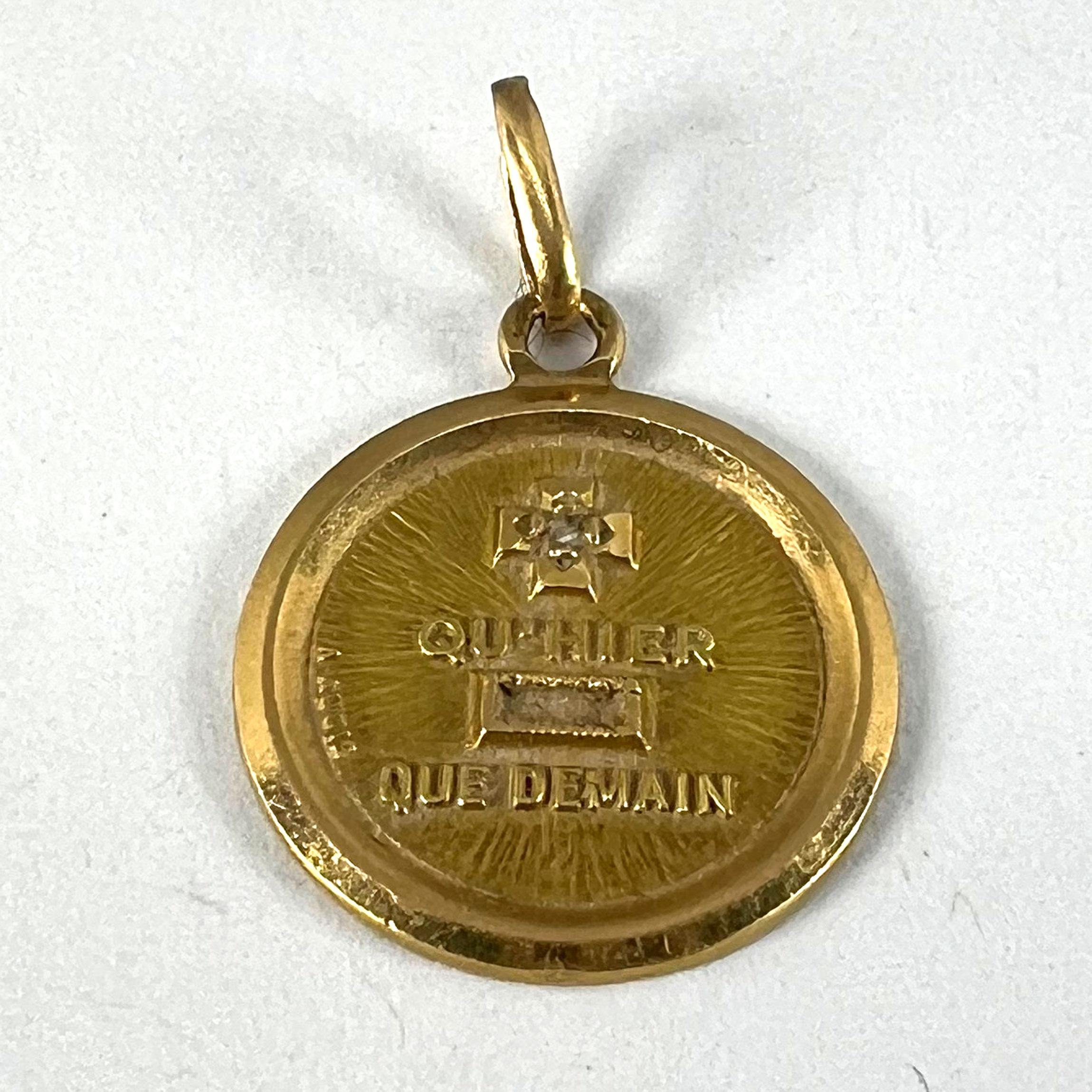 A Augis French More Than Yesterday Pendentif à breloques en or jaune 18K avec diamants et amour en vente 6