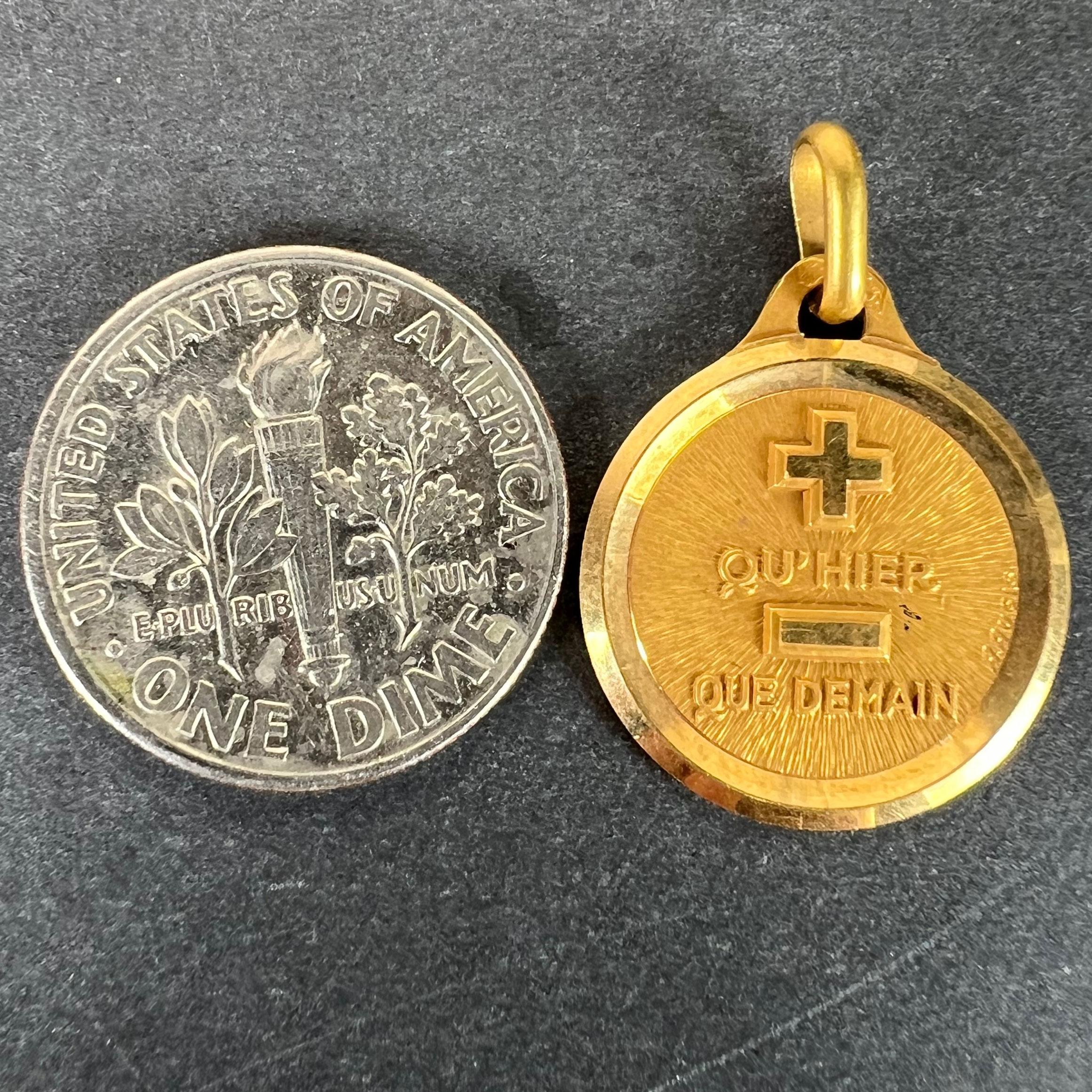 A. Augis French More Than Yesterday Ciondolo d'amore in oro giallo 18 carati in vendita 6