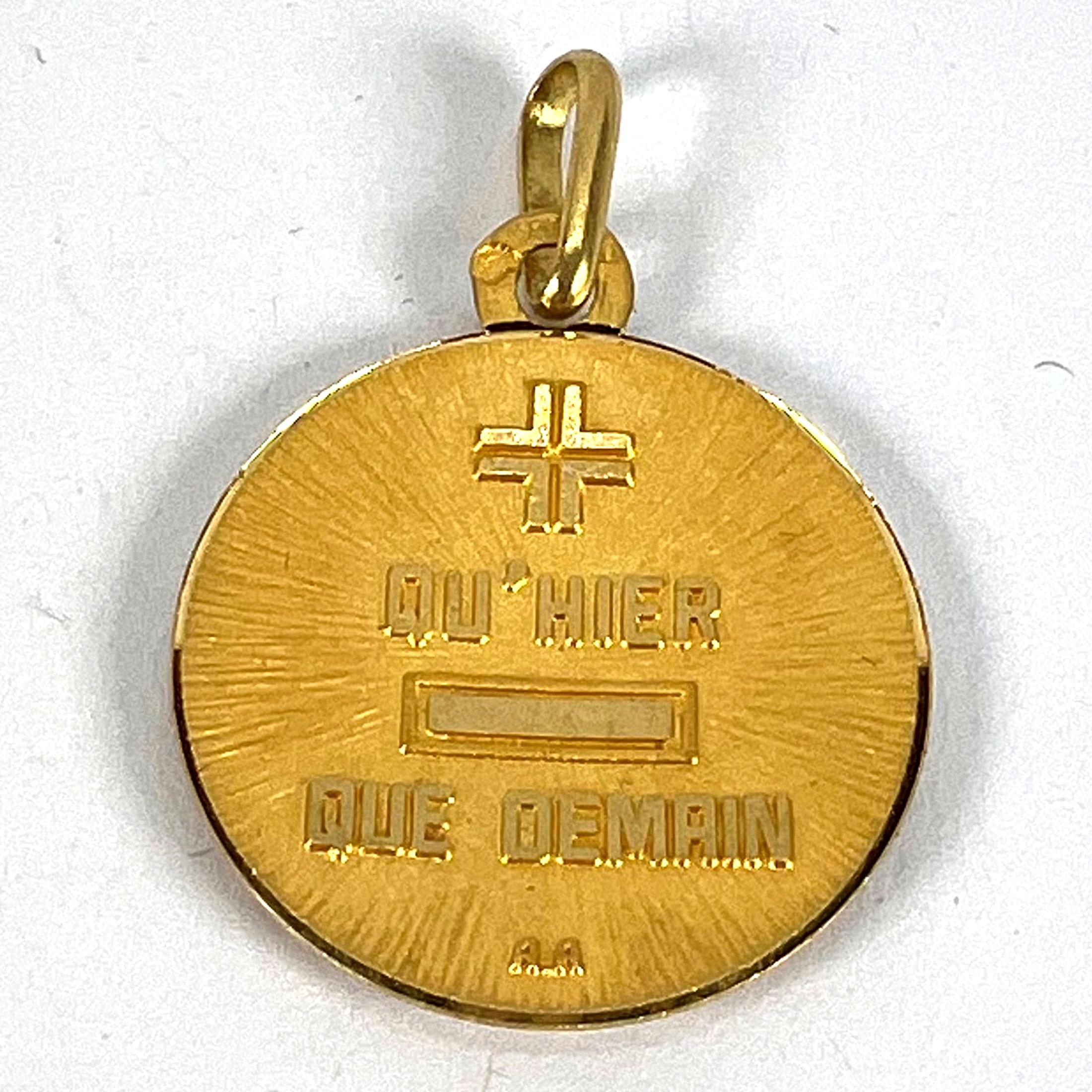 A. Augis French More Than Yesterday Ciondolo d'amore in oro giallo 18 carati in vendita 8