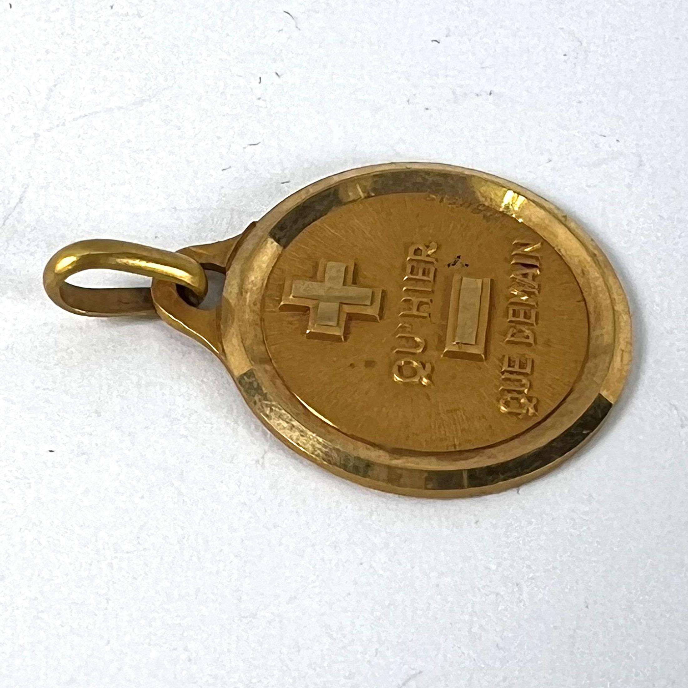 A. Augis French More Than Yesterday Ciondolo d'amore in oro giallo 18 carati in vendita 10