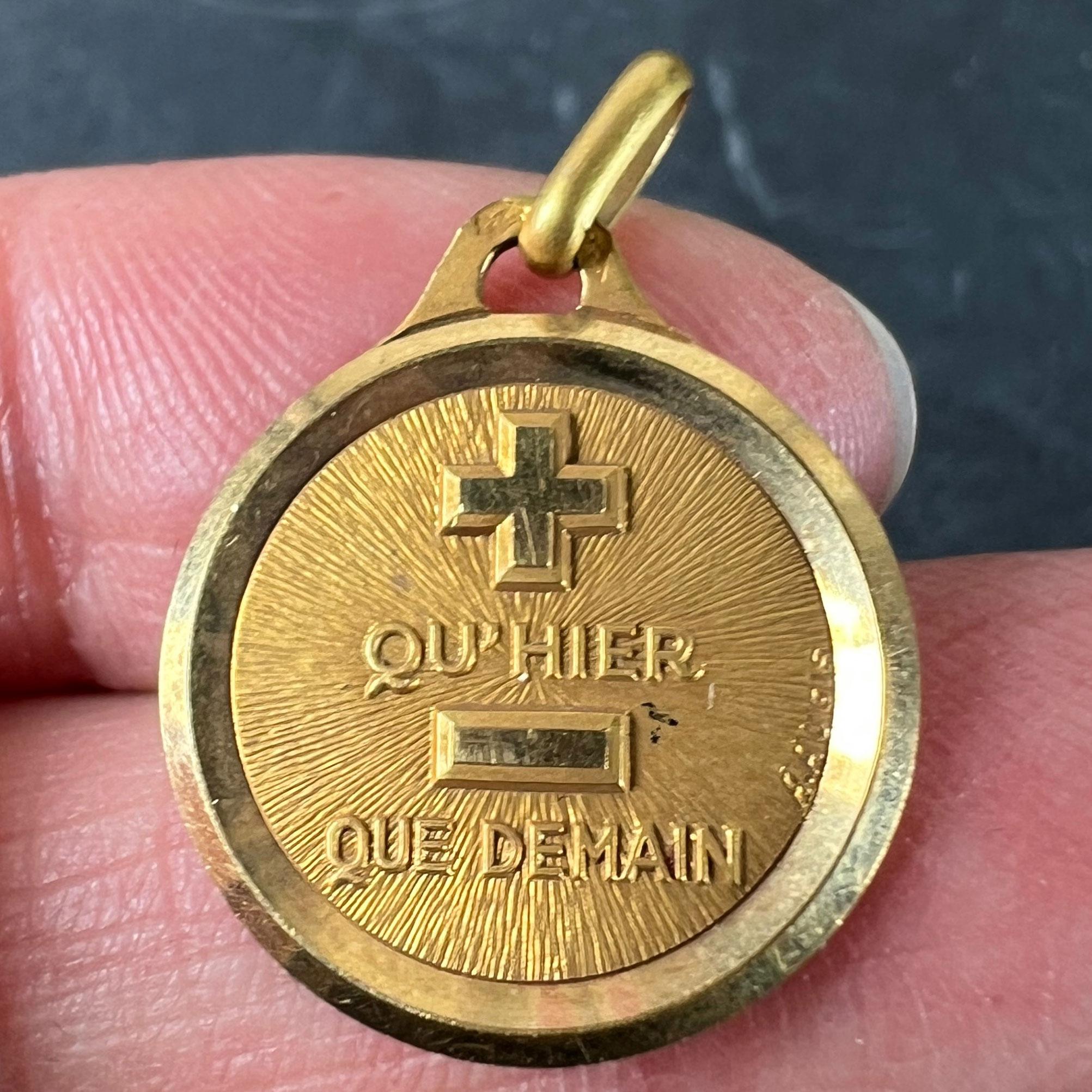 A. Augis French More Than Yesterday Ciondolo d'amore in oro giallo 18 carati in vendita 1