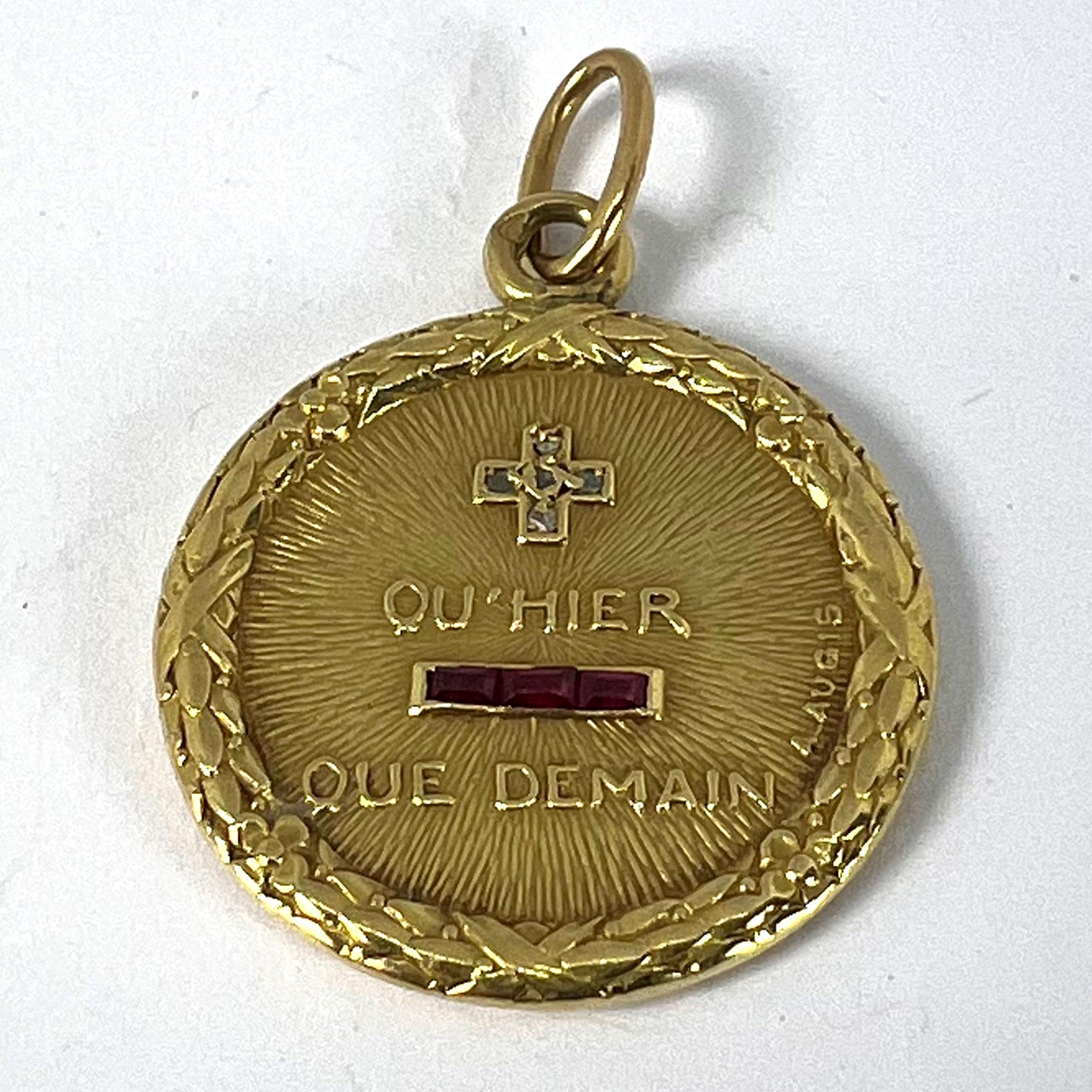 Augis French Plus Hier - Pendentif à breloques en or jaune 18 carats avec rubis et diamants en vente 9