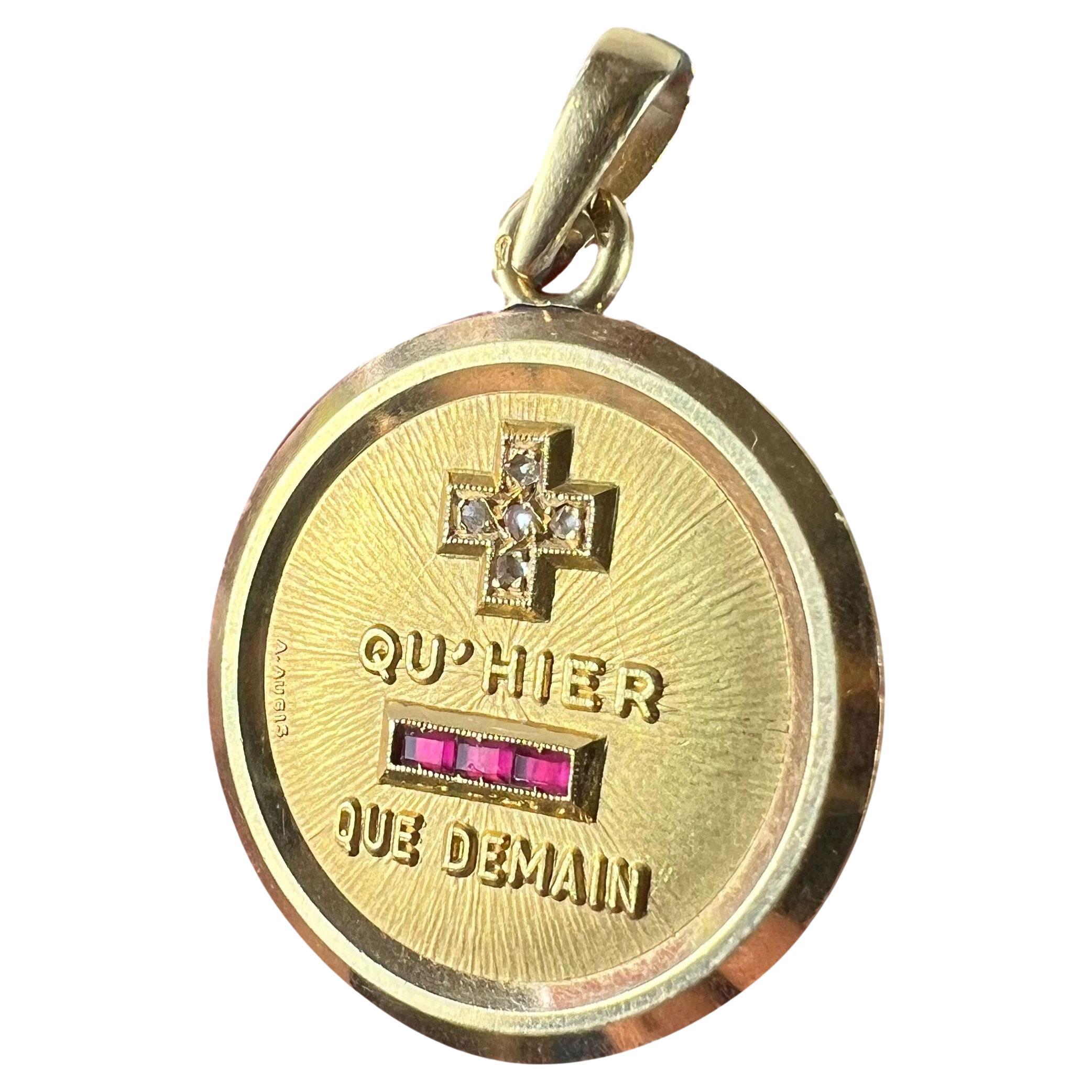 Colgante de oro amarillo de 18 quilates con amuleto de amor Augis French Plus Hier Rubí Diamante