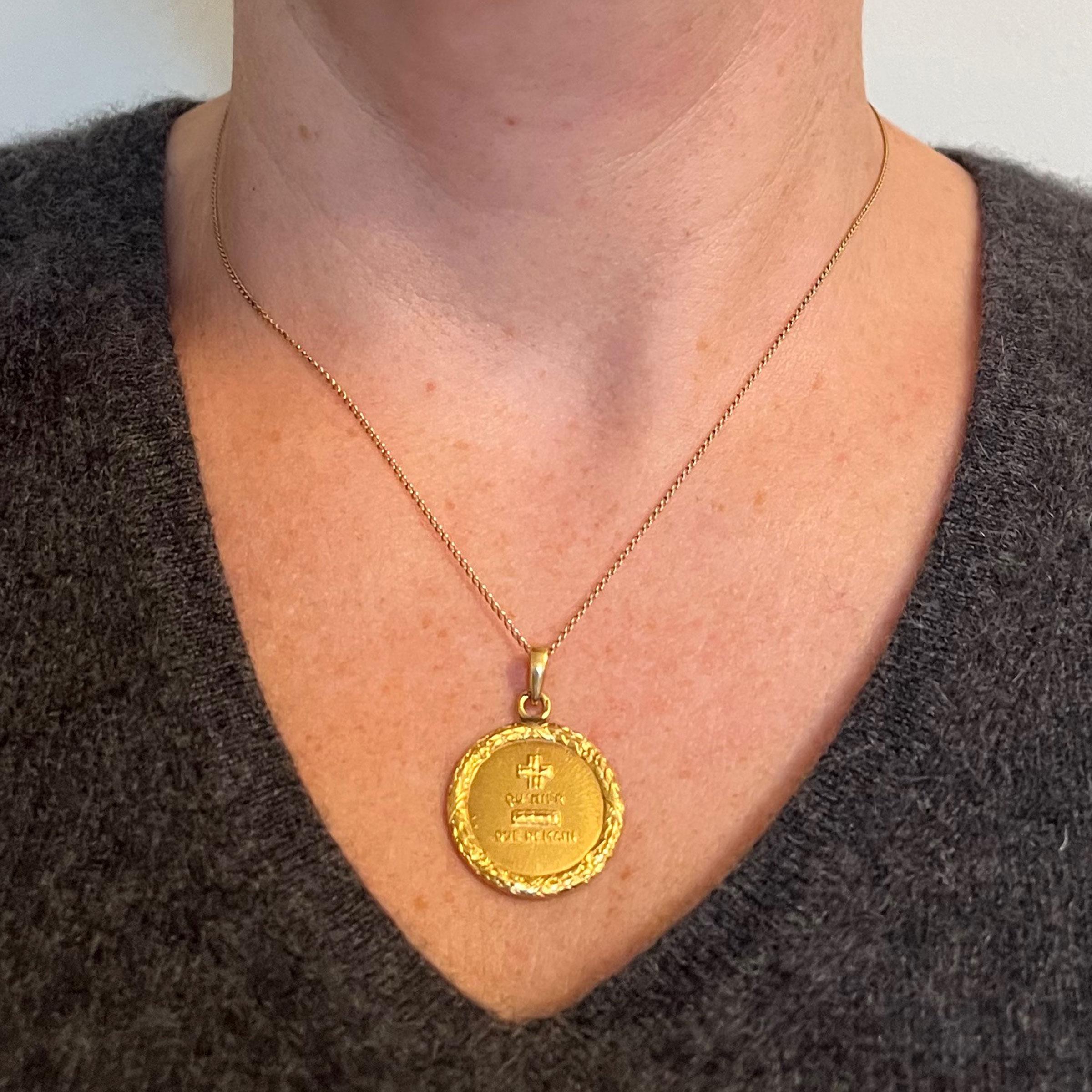 Women's or Men's Augis French Plus Qu’Hier More Than Yesterday 18K Yellow Gold Love Medal Pendant For Sale