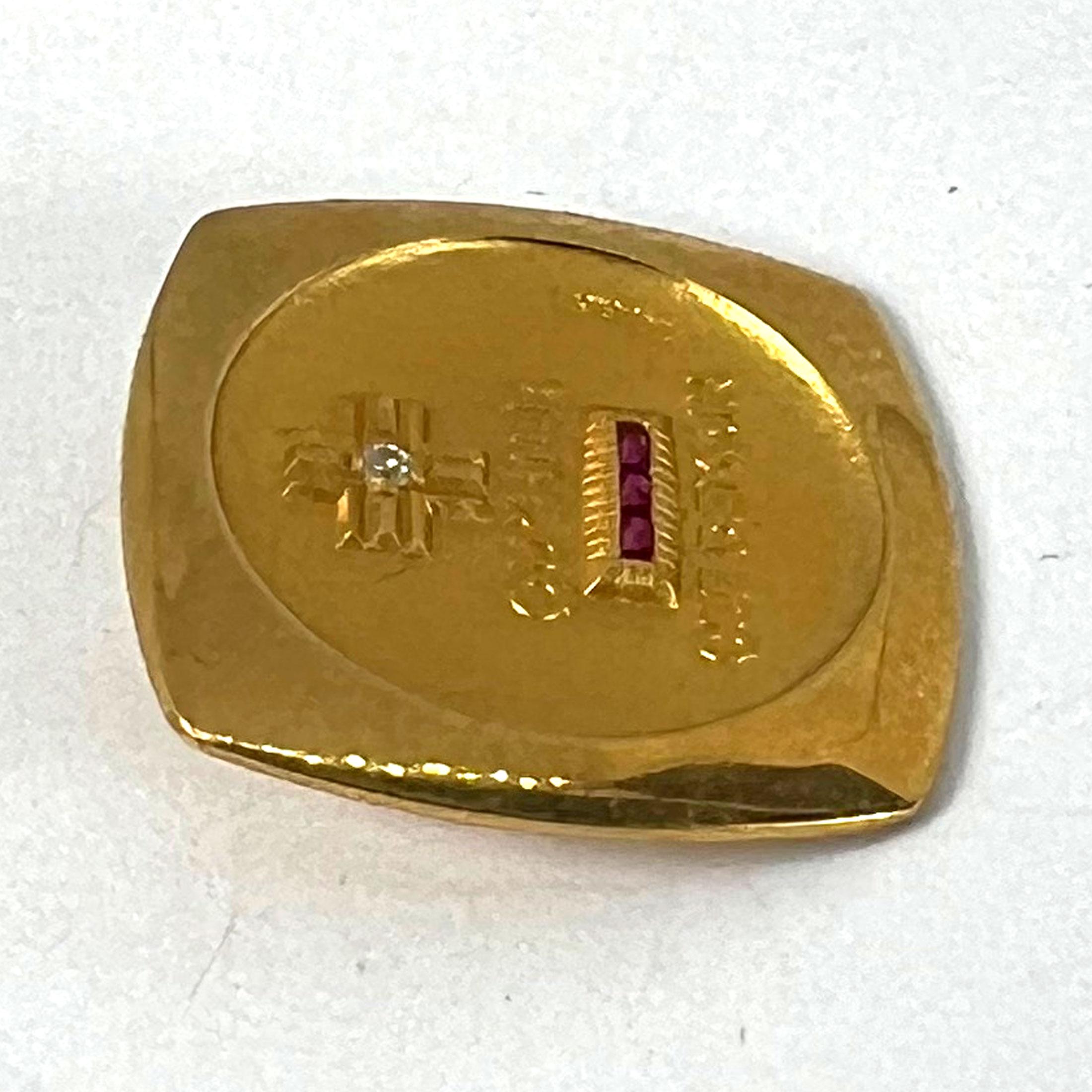 Augis French Plus Qu'Hier Colgante de oro amarillo de 18 quilates con diamantes y amor en venta 9