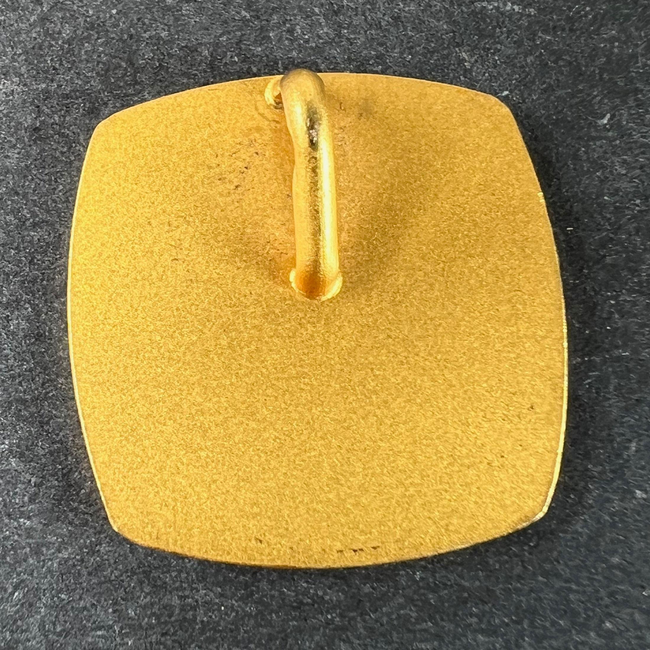 Augis French Plus Qu'Hier Colgante de oro amarillo de 18 quilates con diamantes y amor Corte baguette en venta