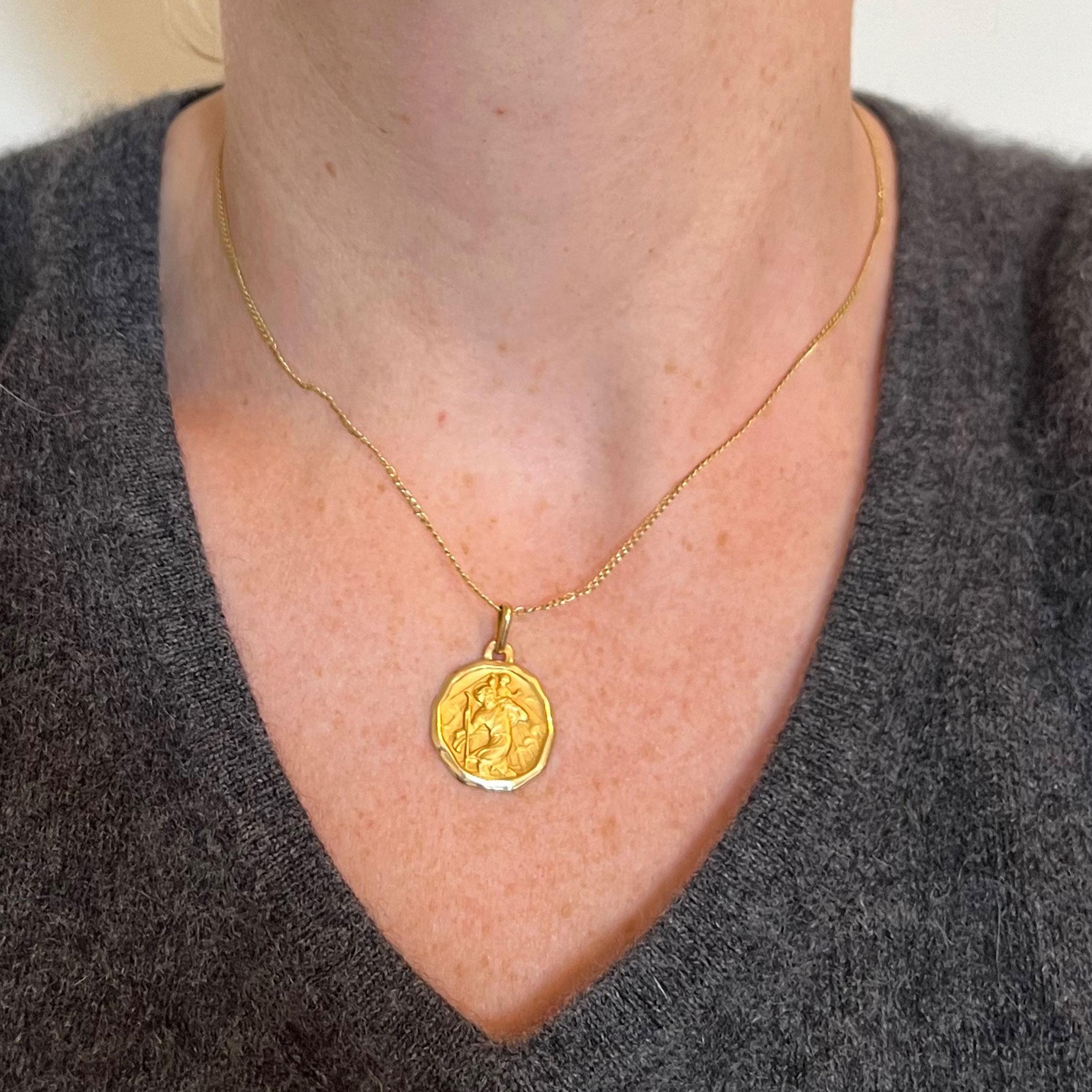 Women's or Men's Augis Grun French Saint Christopher 18K Yellow Gold Charm Pendant For Sale