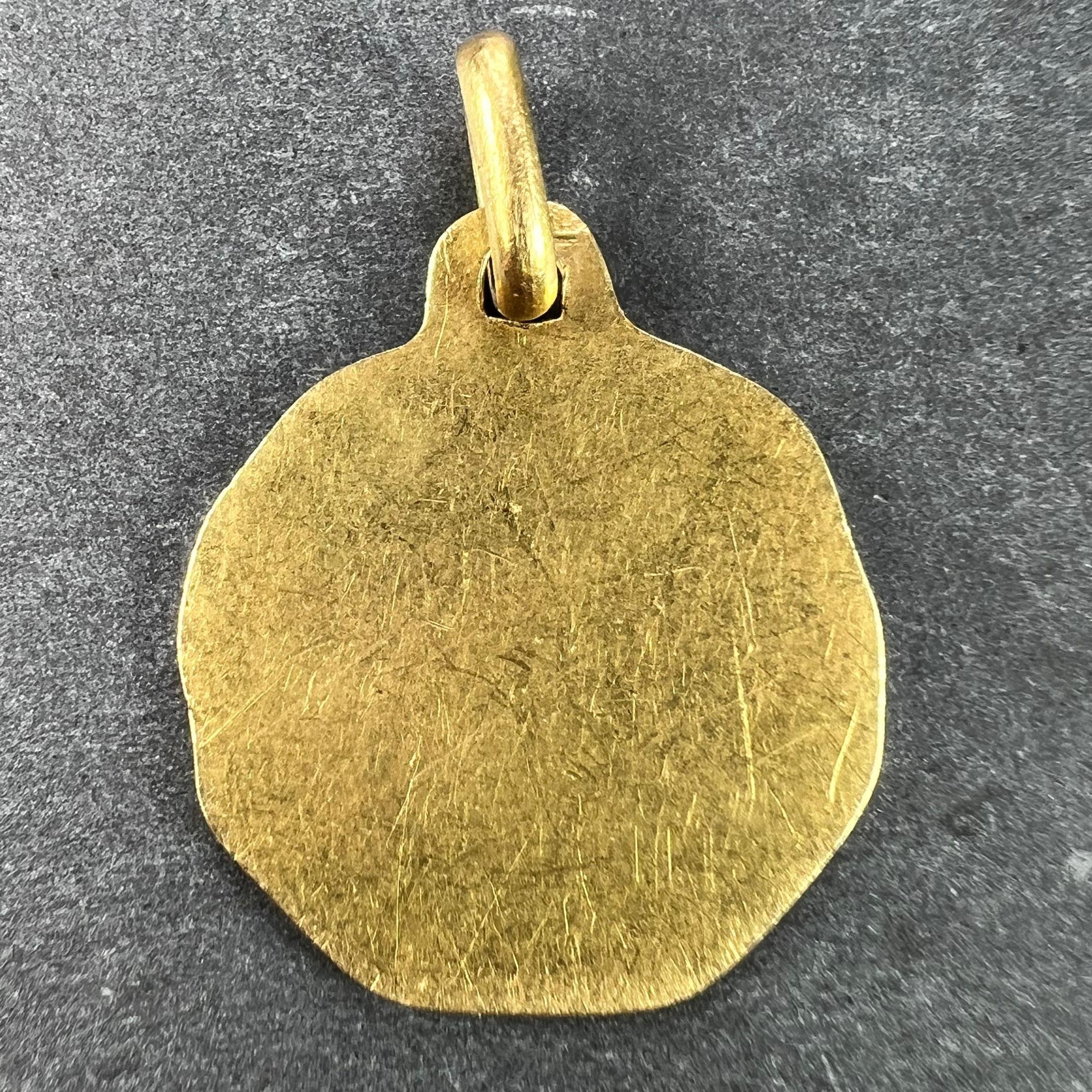 Augis Grun French Virgin Mary 18K Yellow Gold Charm Pendant In Good Condition For Sale In London, GB