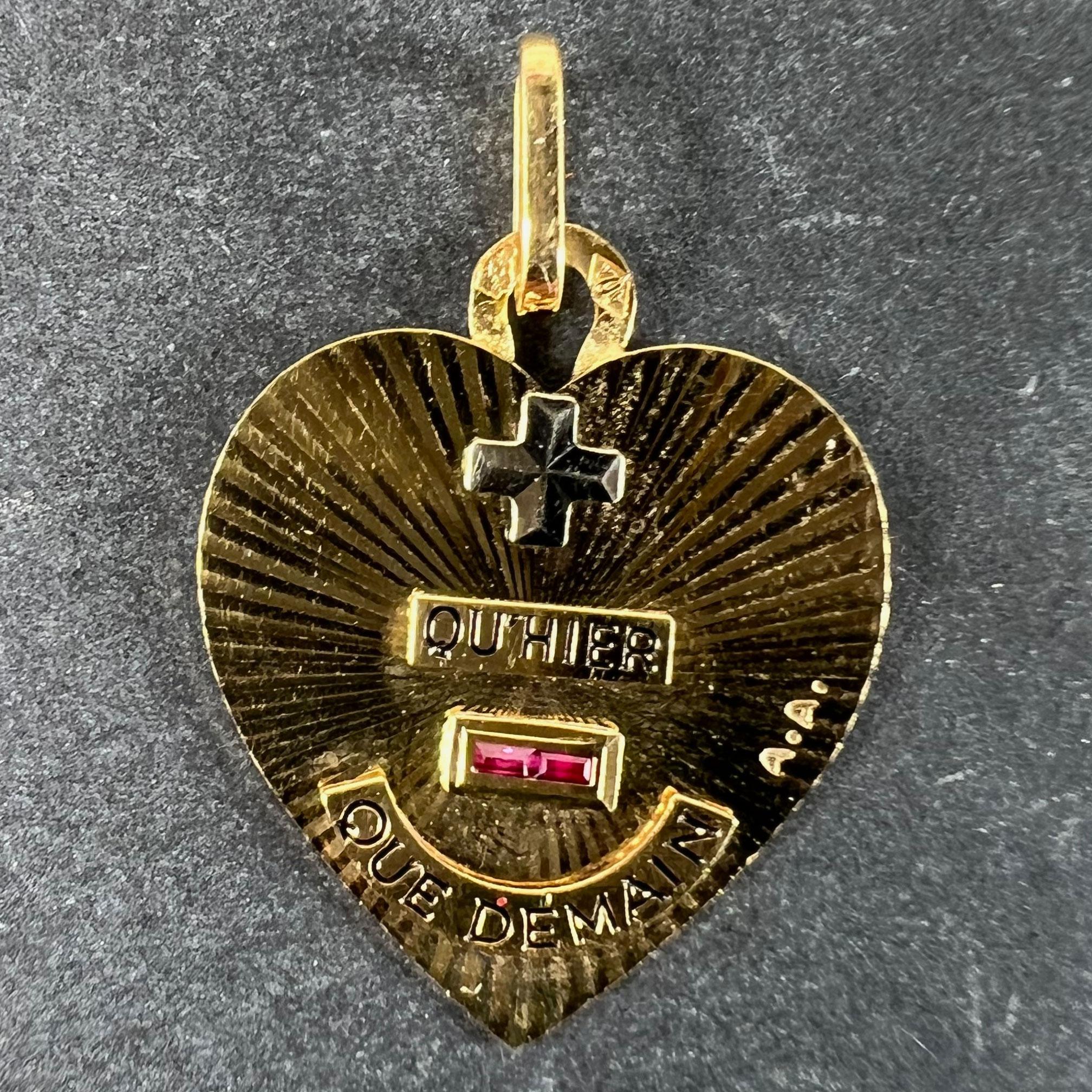Pendentif en or jaune 18 carats (18K), émail et rubis avec un rébus épelant 